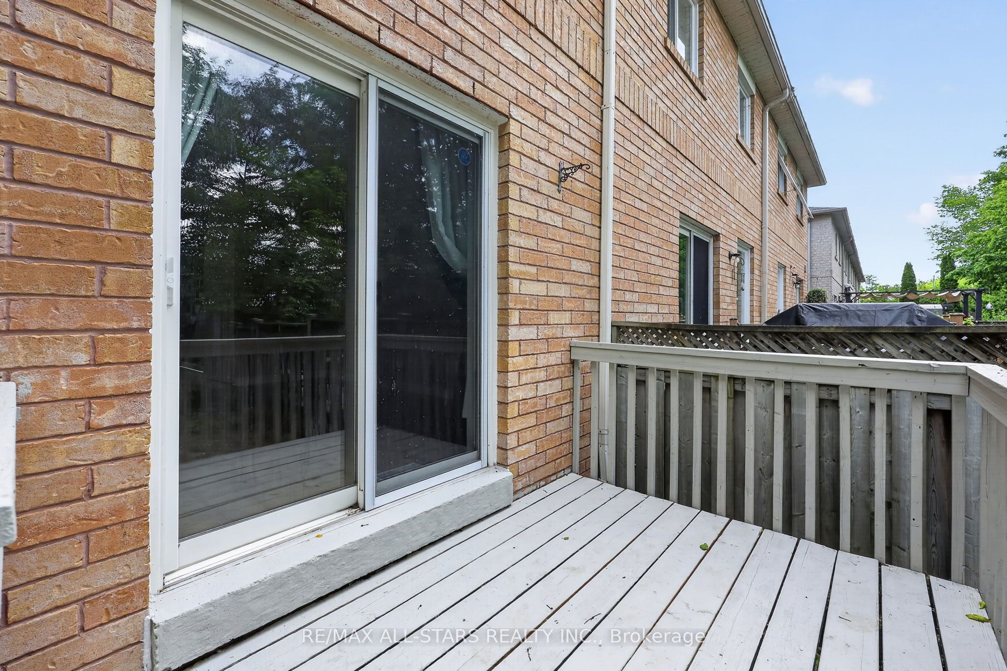 18 Lancaster Court Property Photo 33