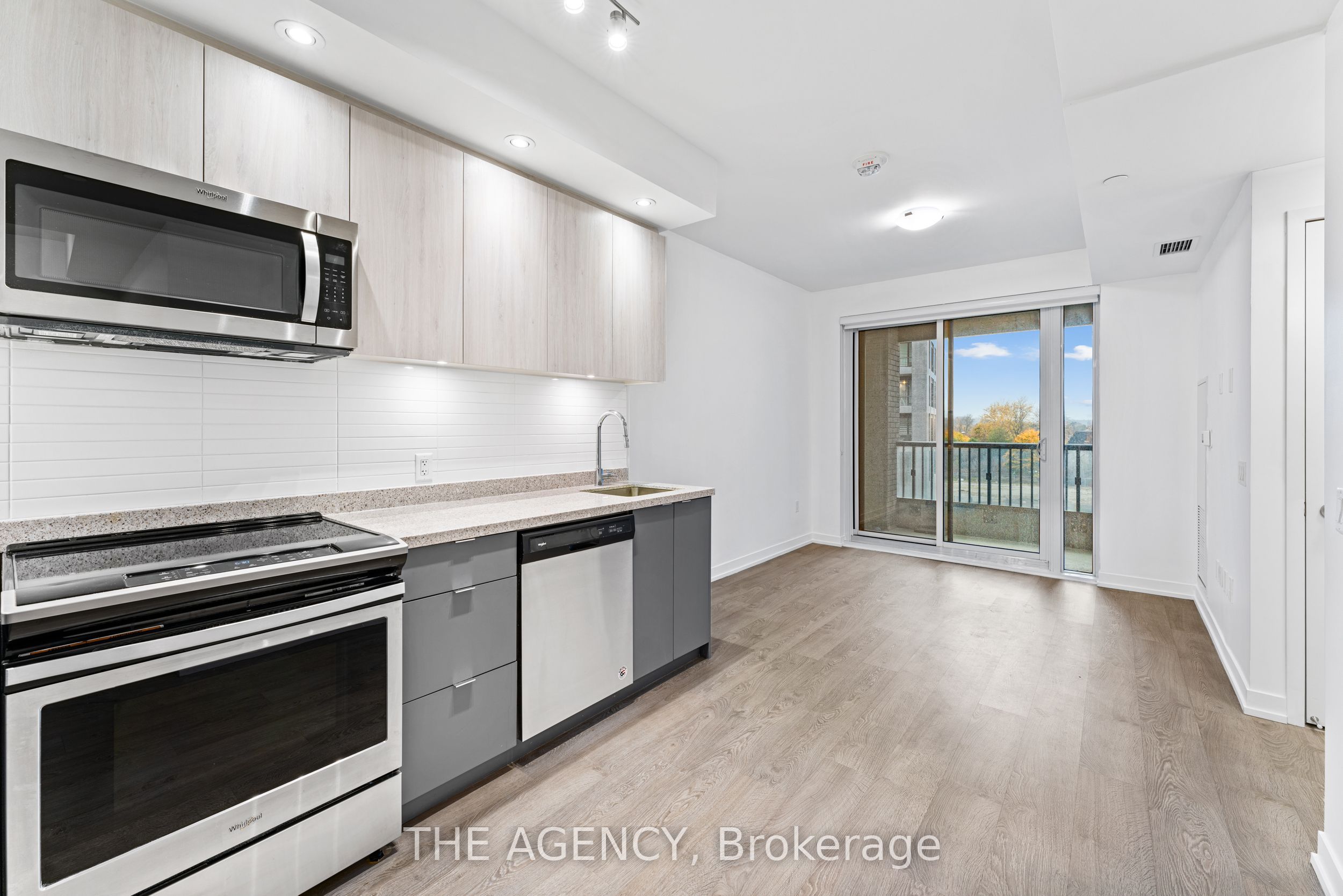8868 Yonge Street 307E Property Photo 1