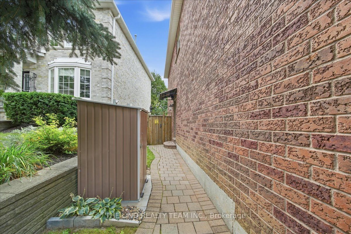 103 Allenvale Drive Property Photo 3