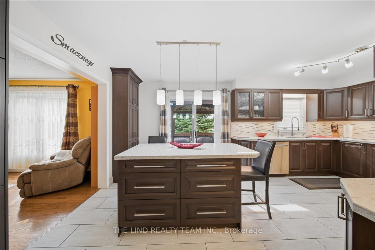 103 Allenvale Drive Property Photo 11