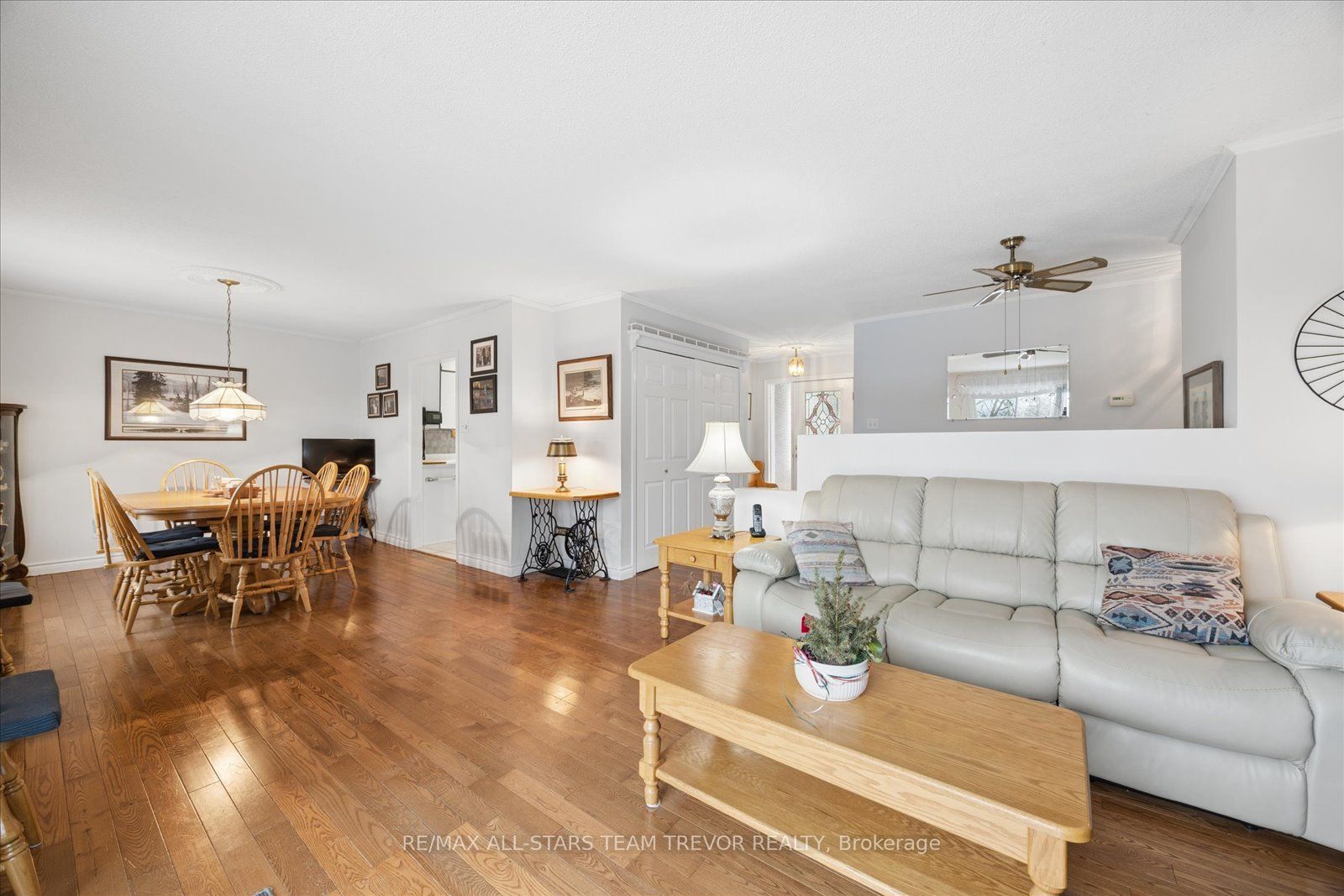 6497 6th Line Property Photo 4