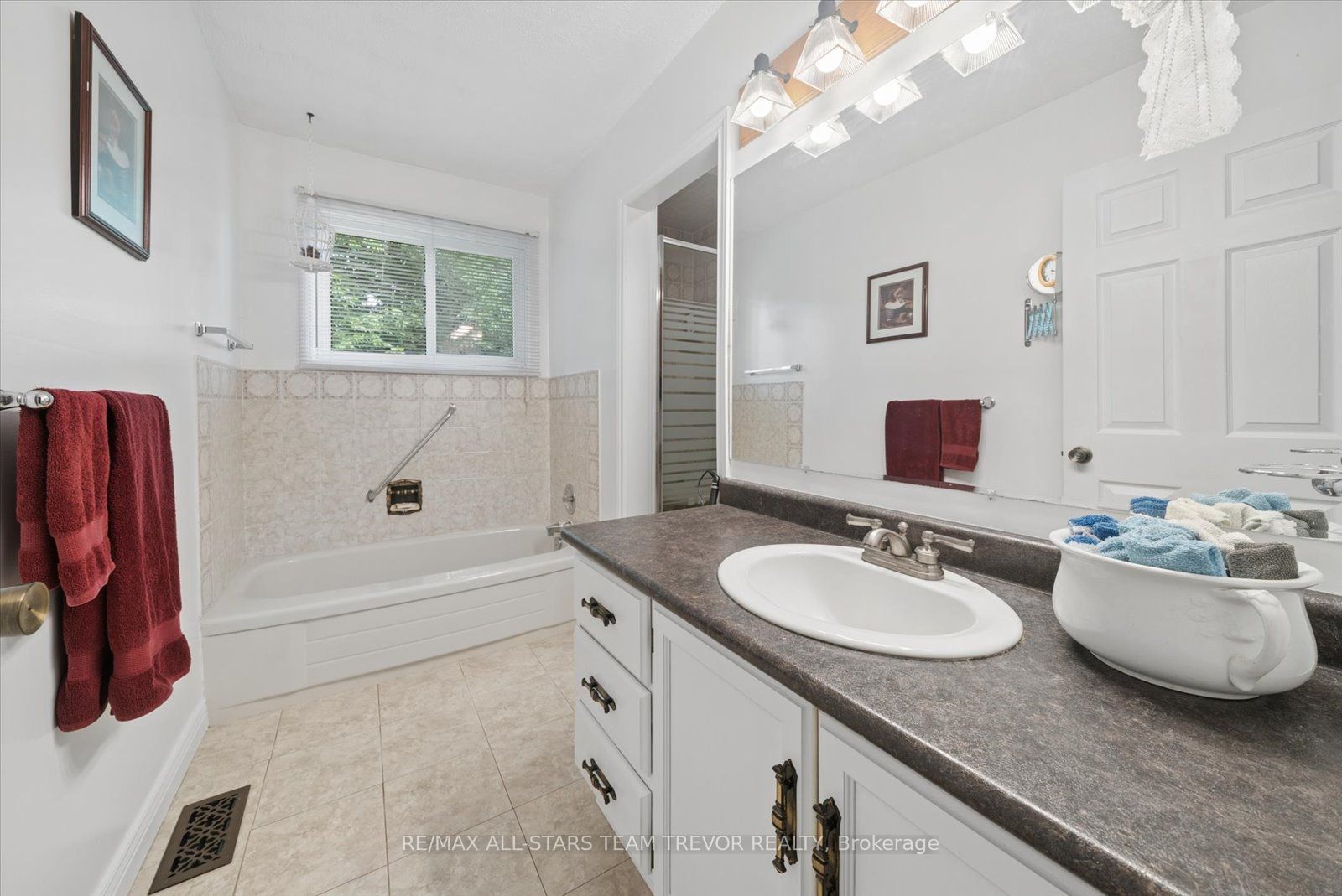 6497 6th Line Property Photo 19