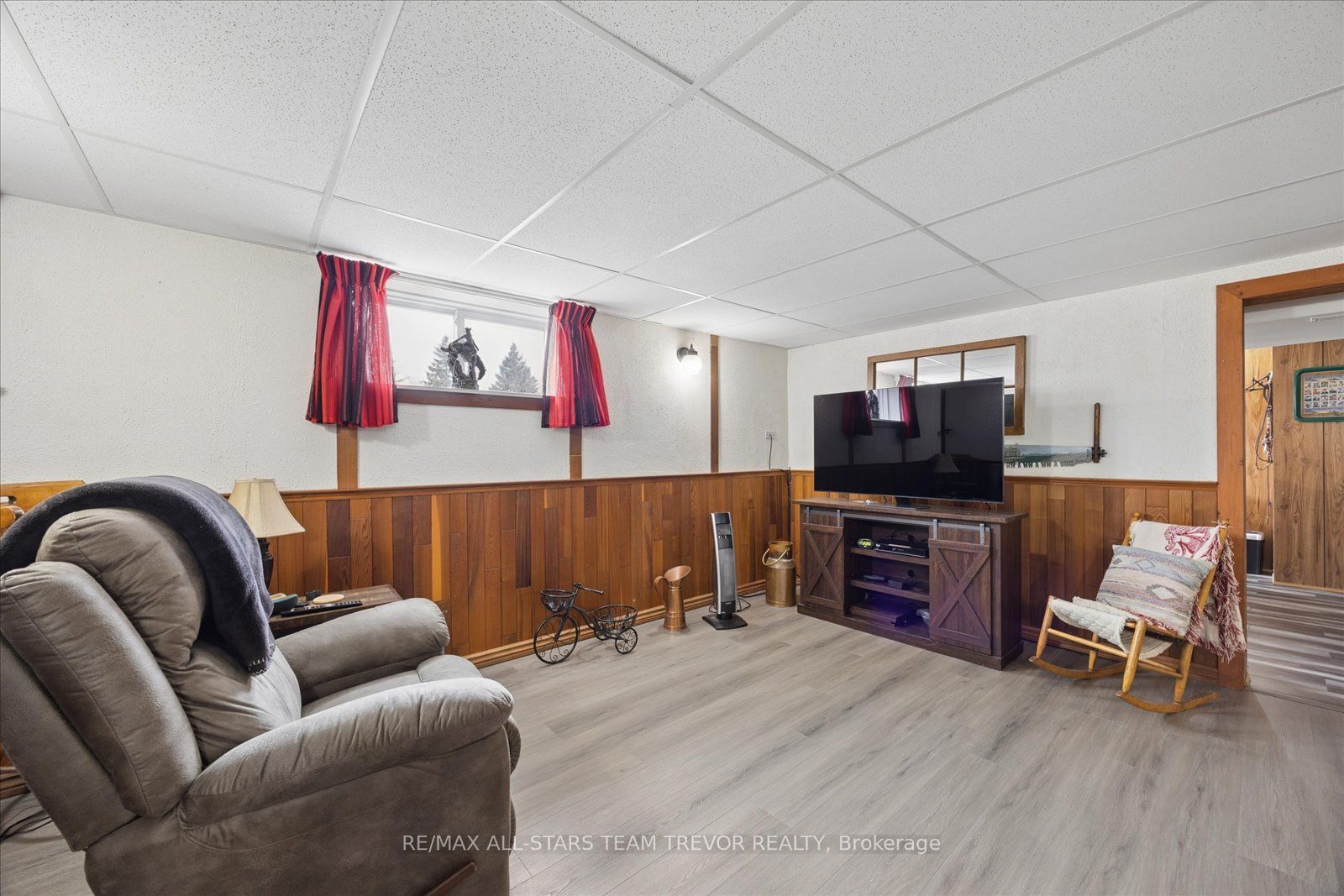 6497 6th Line Property Photo 23