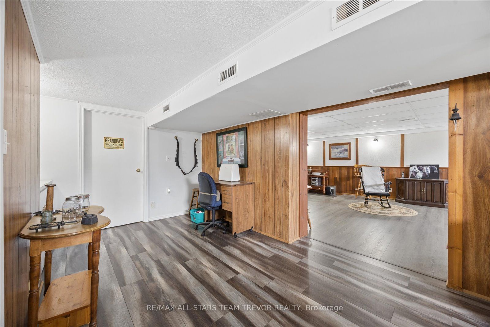 6497 6th Line Property Photo 26