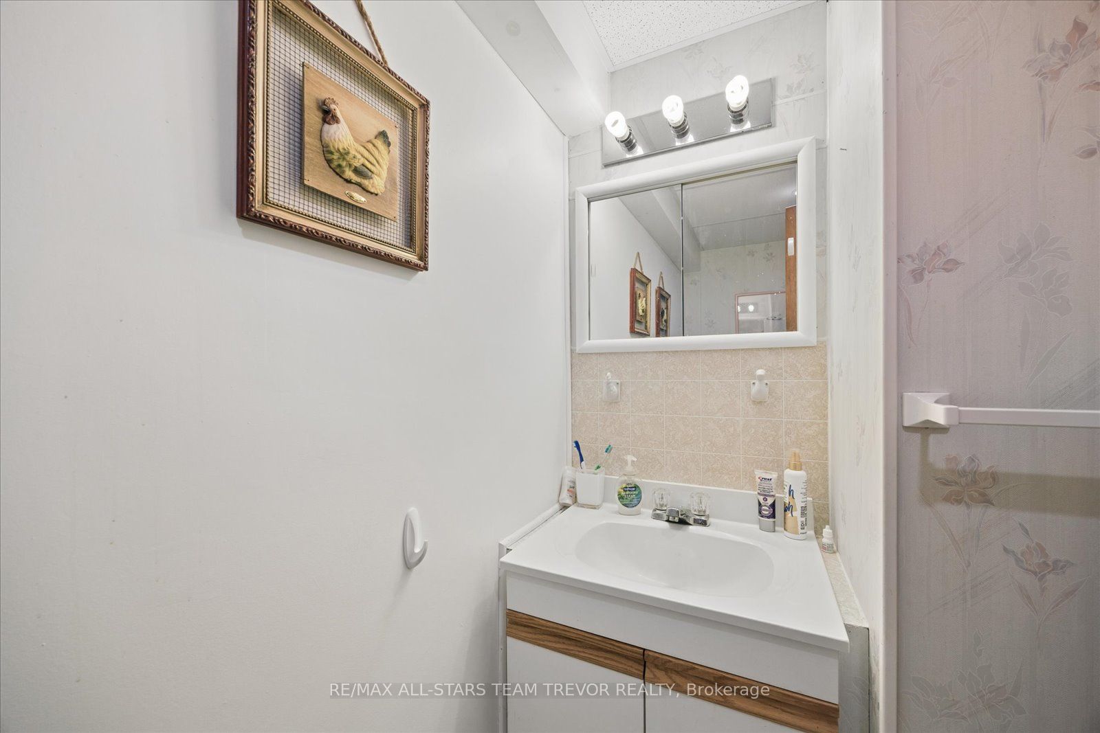 6497 6th Line Property Photo 32