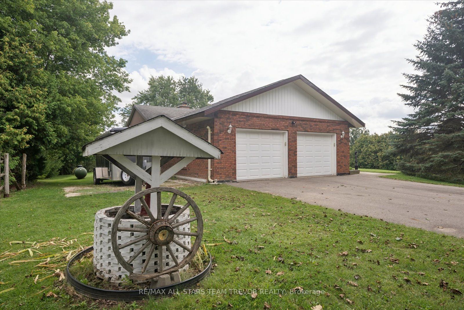 6497 6th Line Property Photo 35