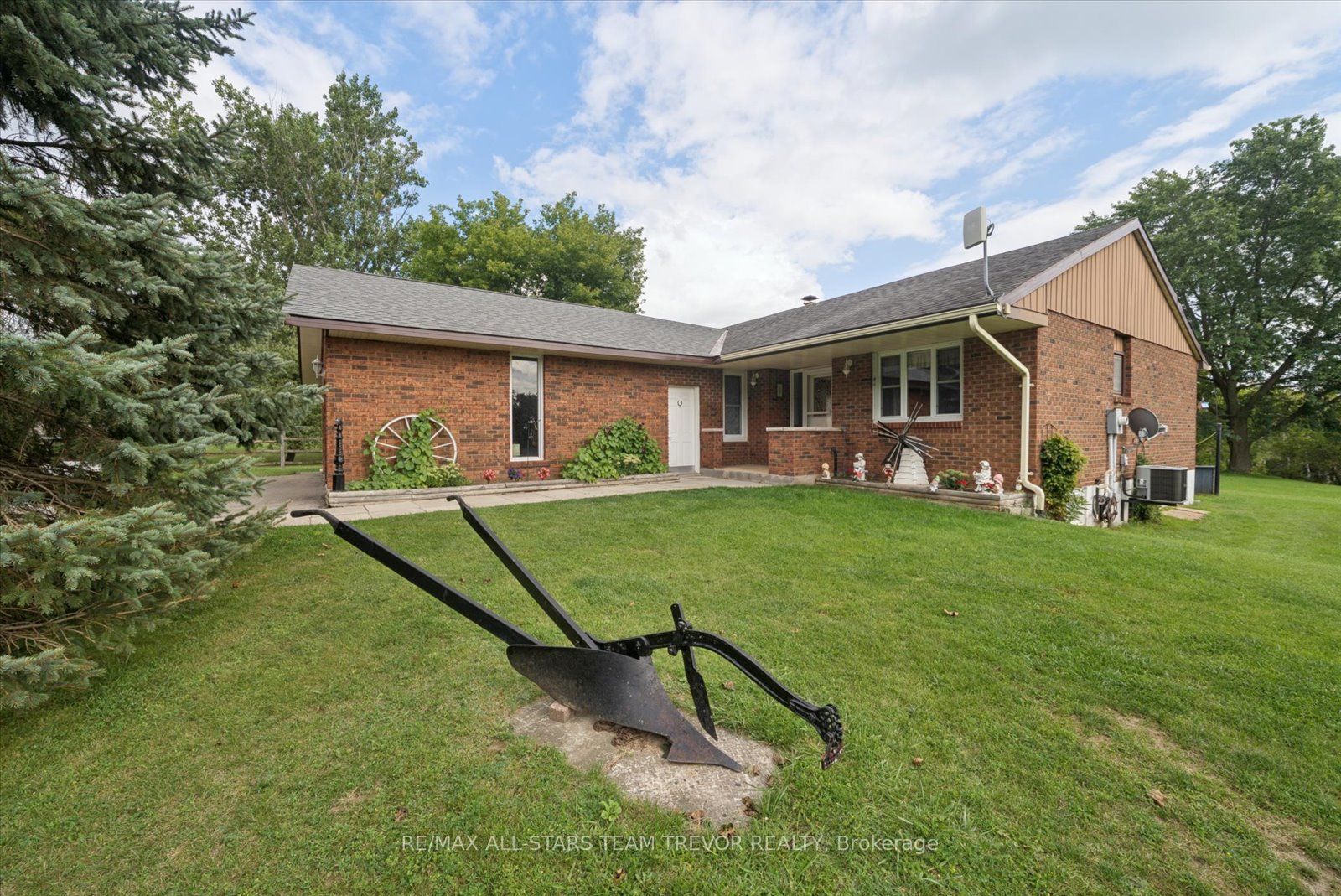 6497 6th Line Property Photo 38
