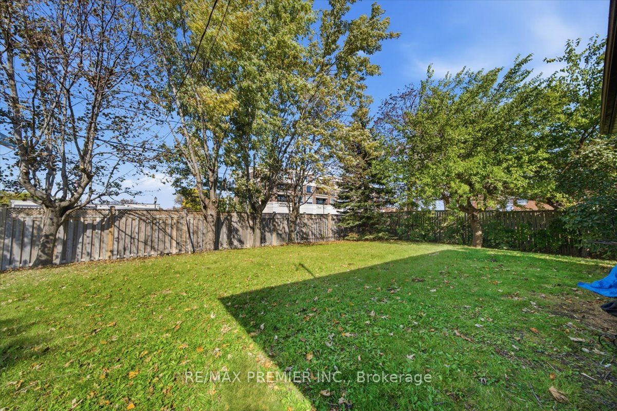 1 Gram Street Property Photo 33