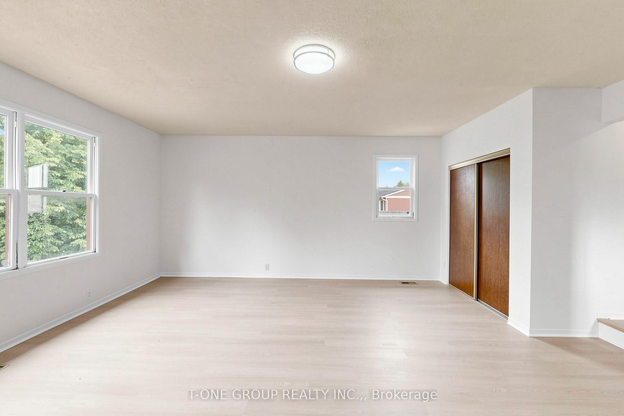 21 Madsen Crescent Property Photo 16
