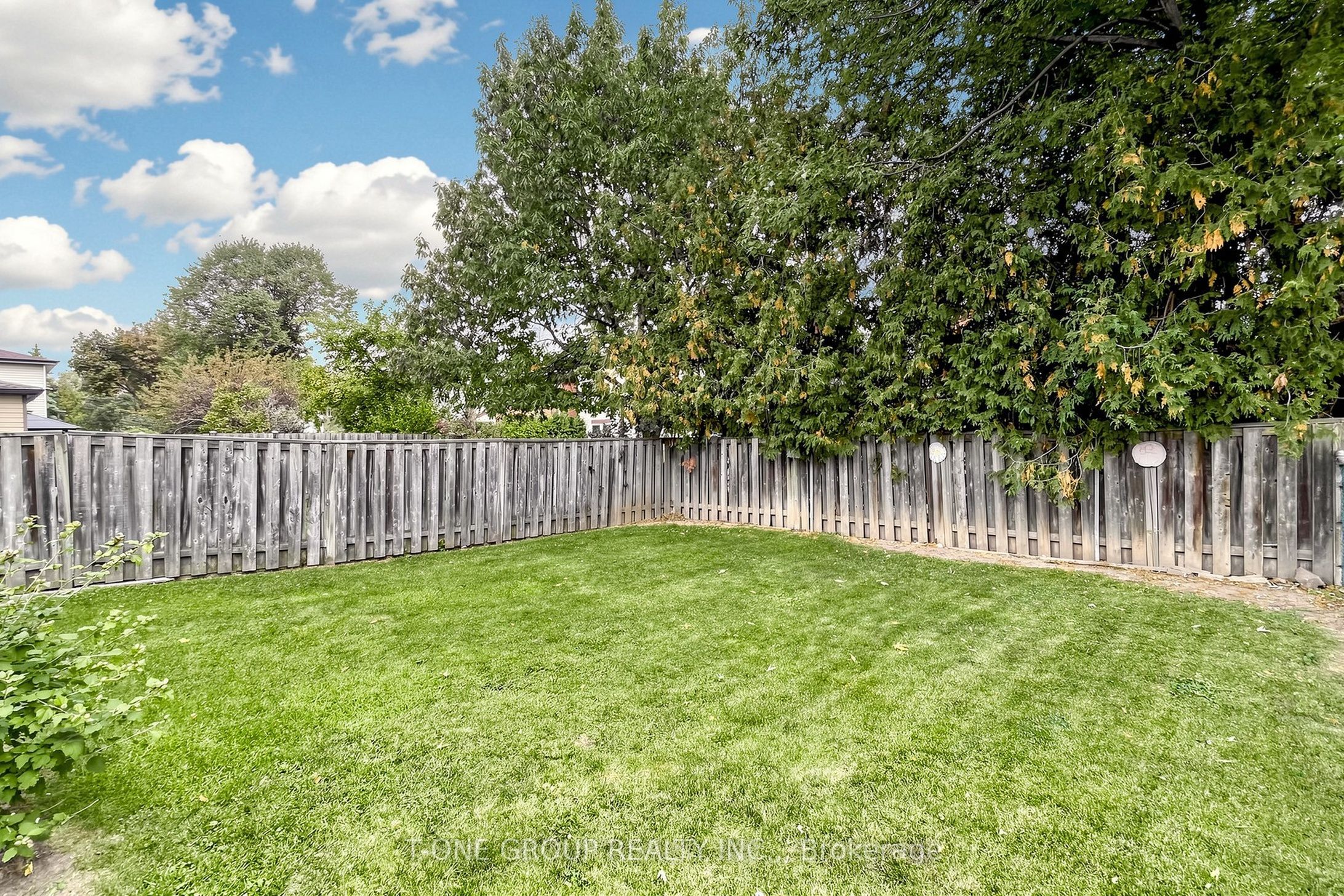 21 Madsen Crescent Property Photo 20