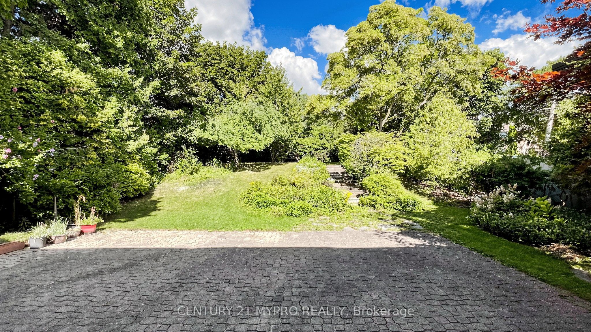 23 Forest Park Crescent Property Photo 31