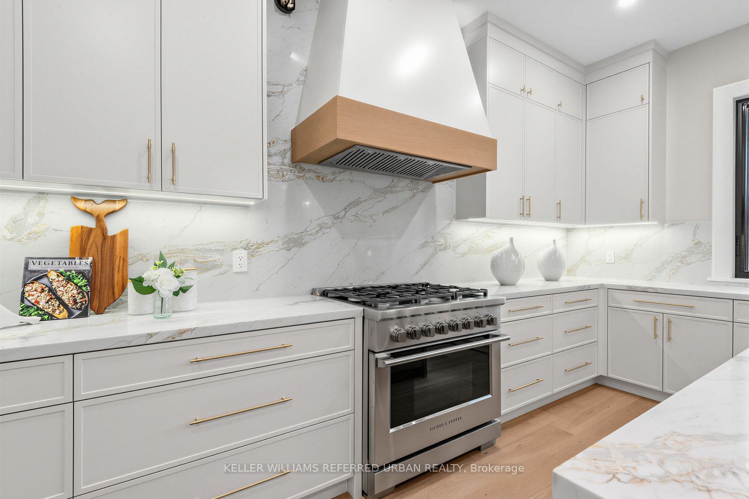 160 Lawrence Avenue Property Photo 14