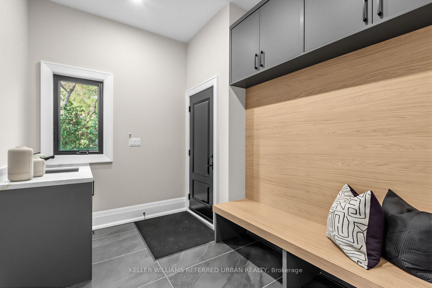 160 Lawrence Avenue Property Photo 26