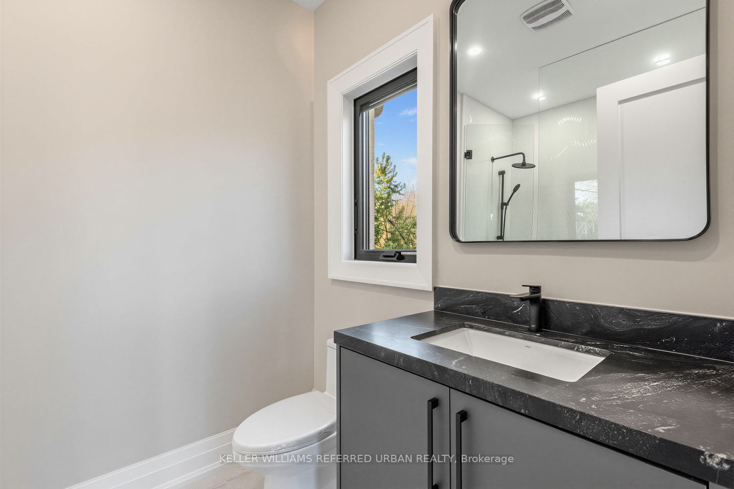 160 Lawrence Avenue Property Photo 42