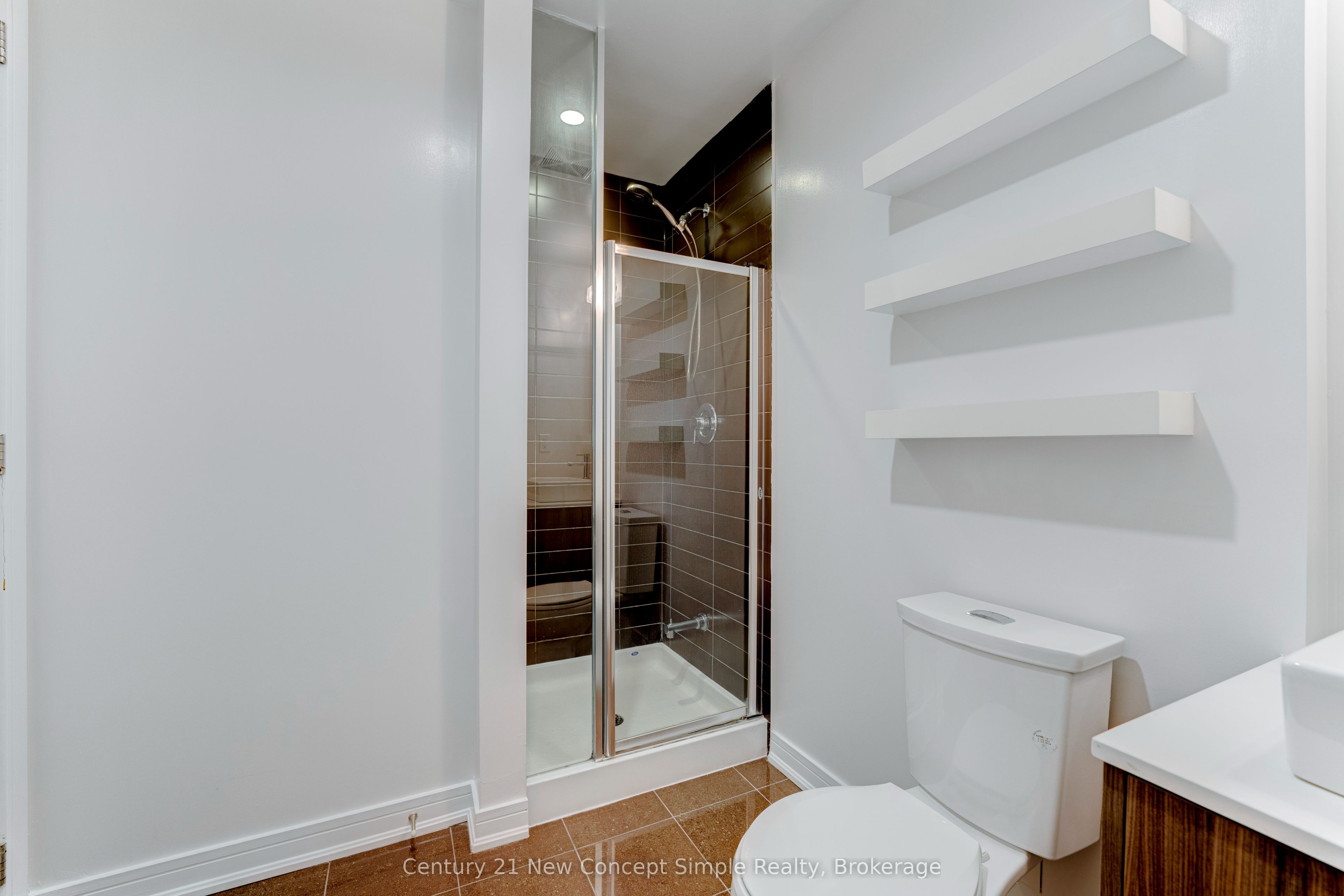 9205 Yonge Street 210 Property Photo 3