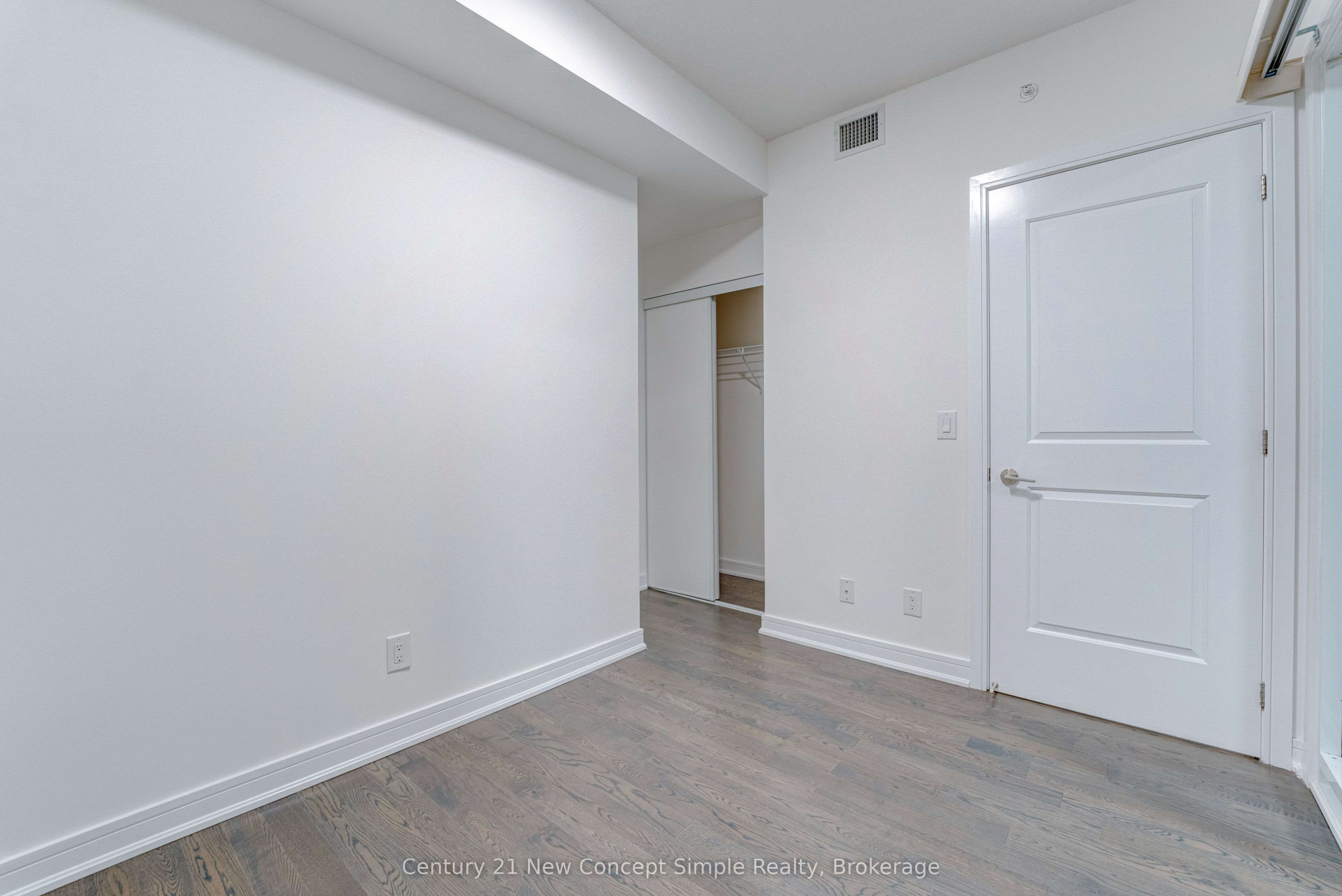 9205 Yonge Street 210 Property Photo 7