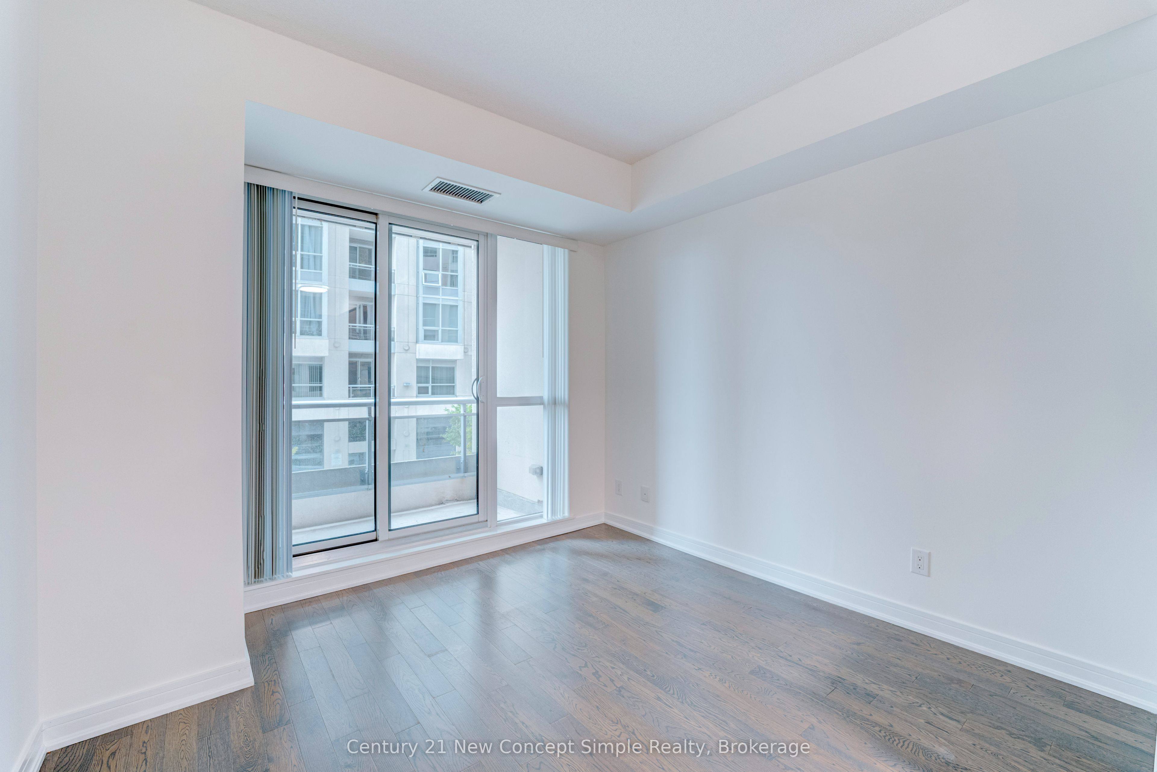 9205 Yonge Street 210 Property Photo 13