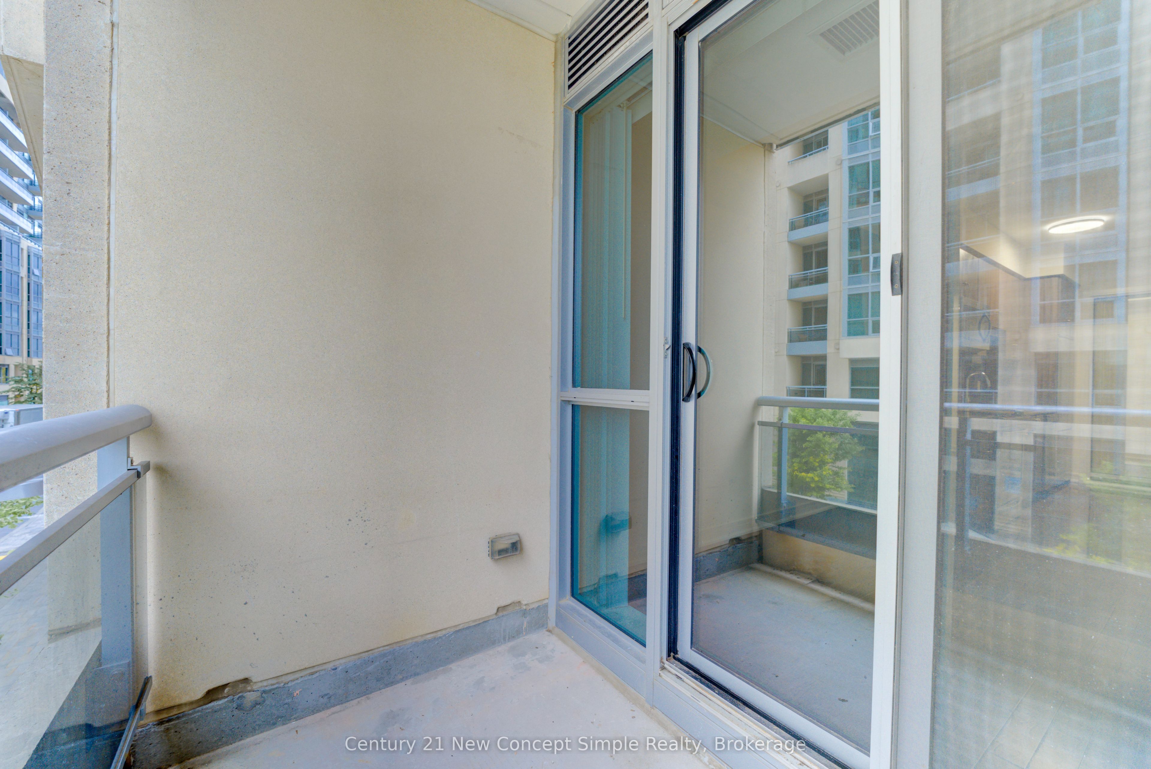 9205 Yonge Street 210 Property Photo 24