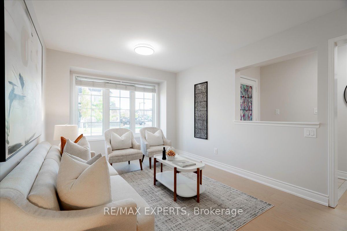 147 Armstrong Crescent Property Photo 6