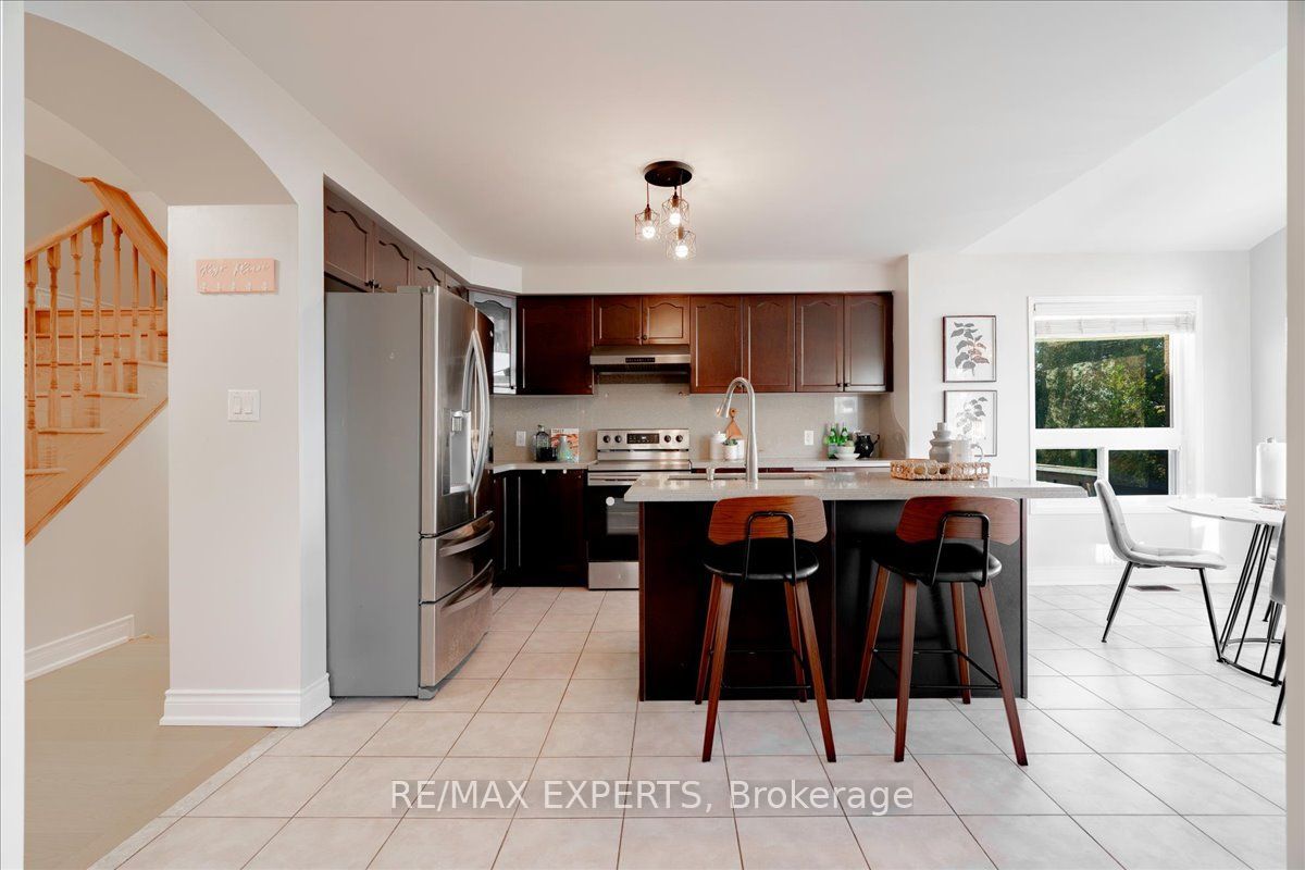 147 Armstrong Crescent Property Photo 19