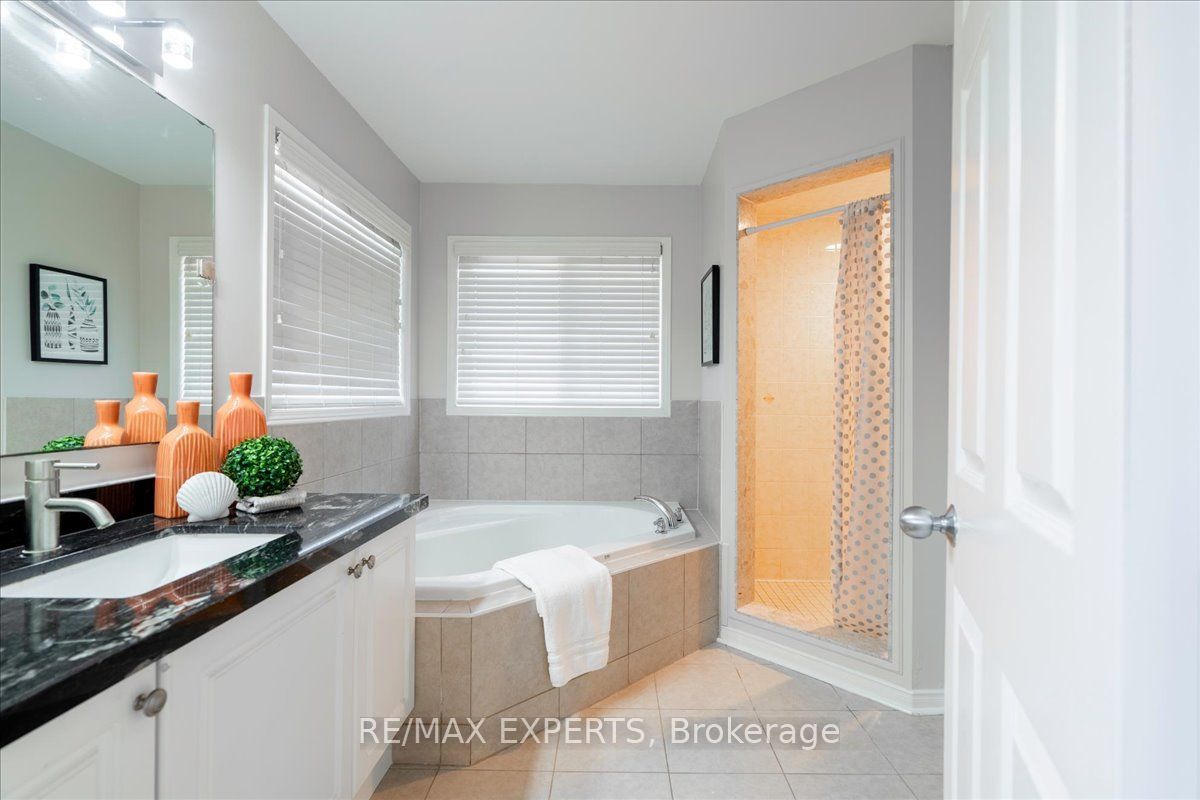 147 Armstrong Crescent Property Photo 32