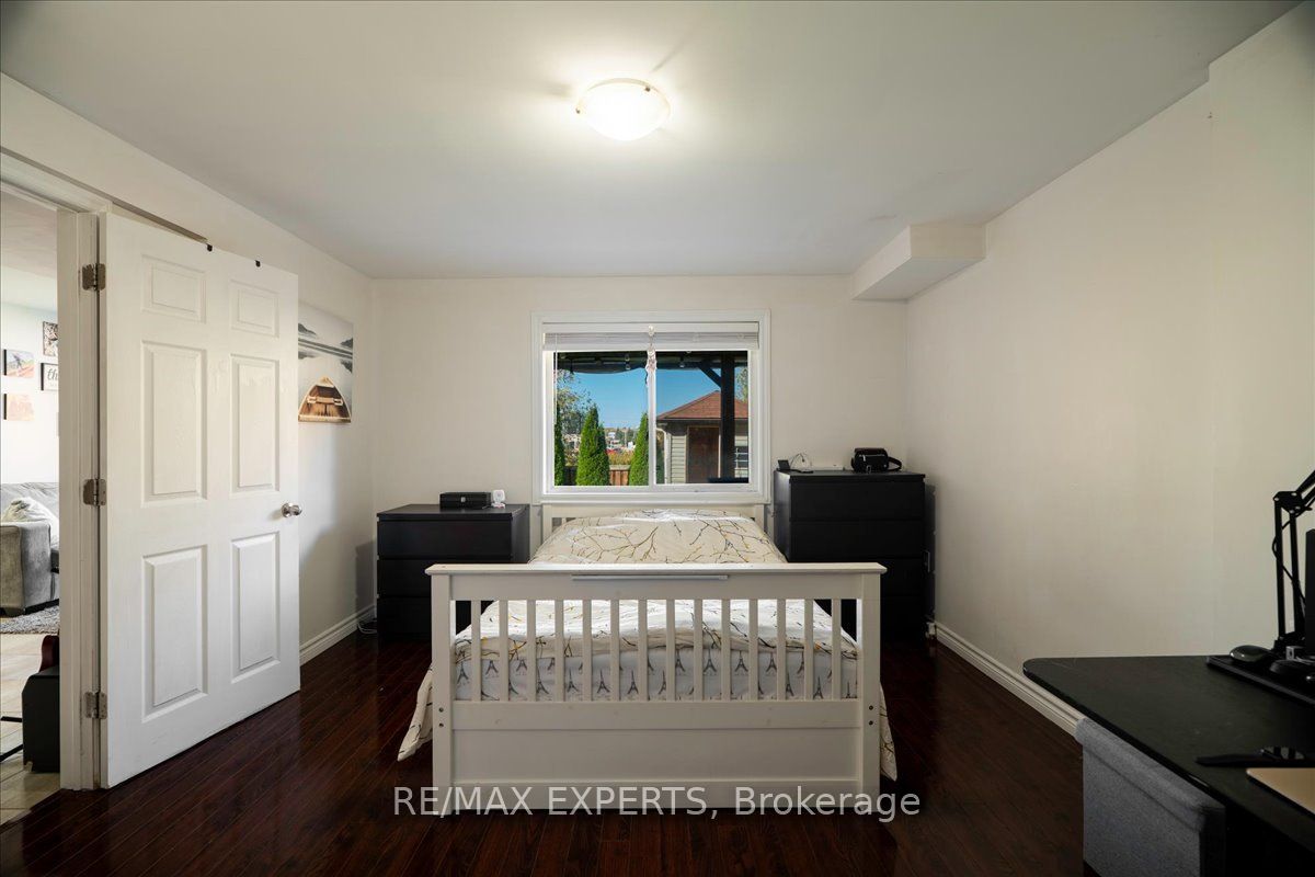147 Armstrong Crescent Property Photo 39