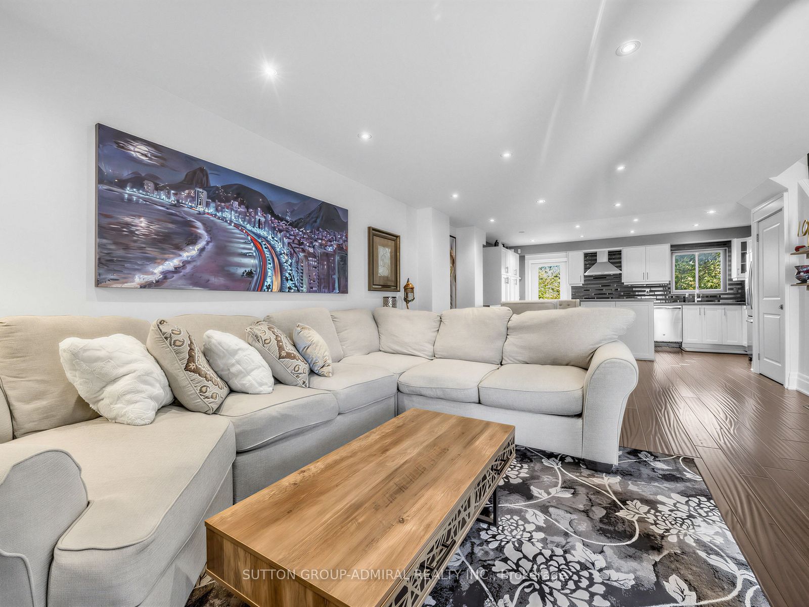 18 Riviera Drive Property Photo 5