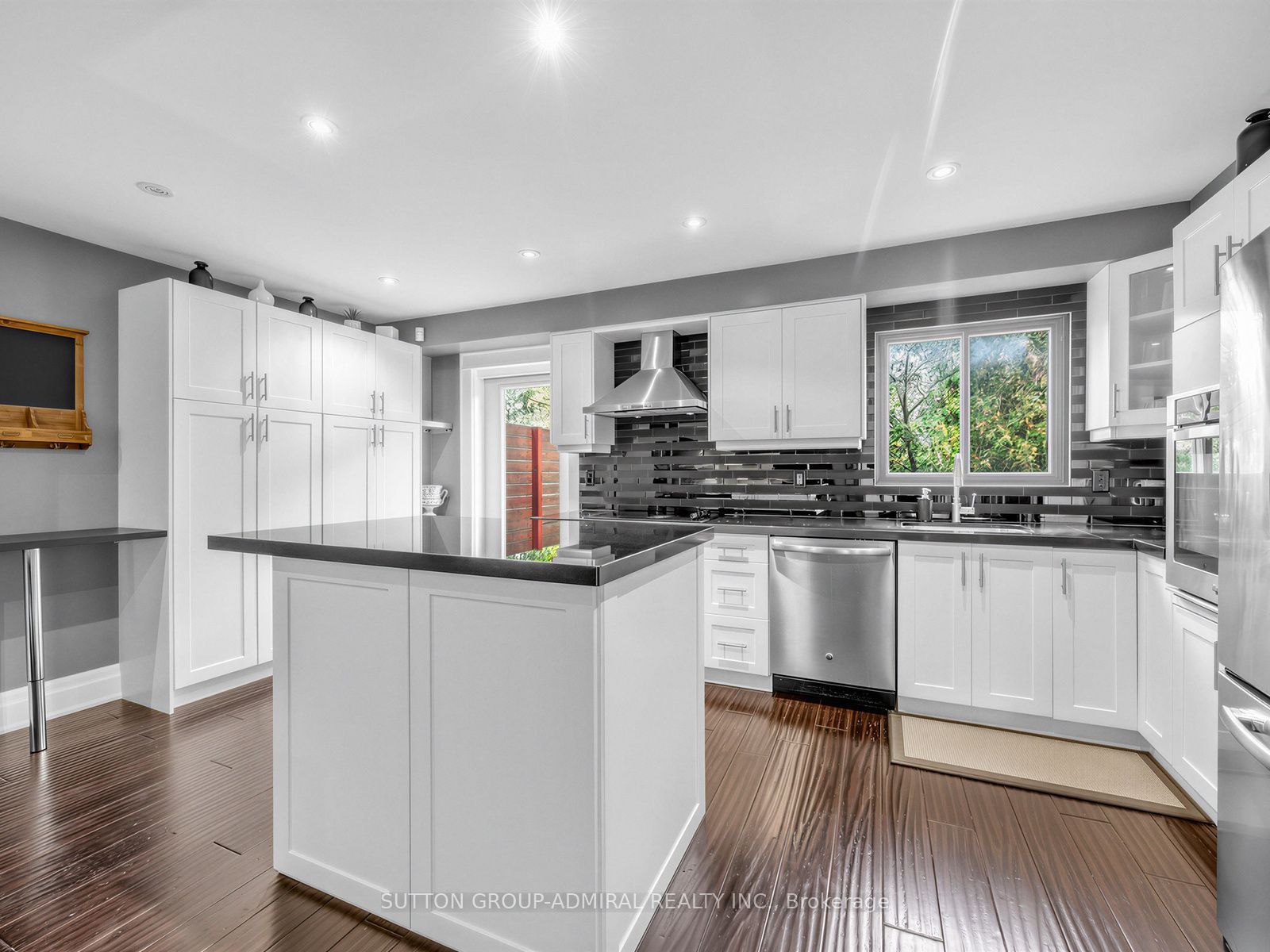 18 Riviera Drive Property Photo 10