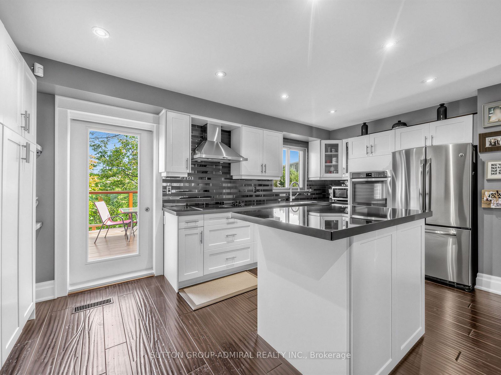 18 Riviera Drive Property Photo 11