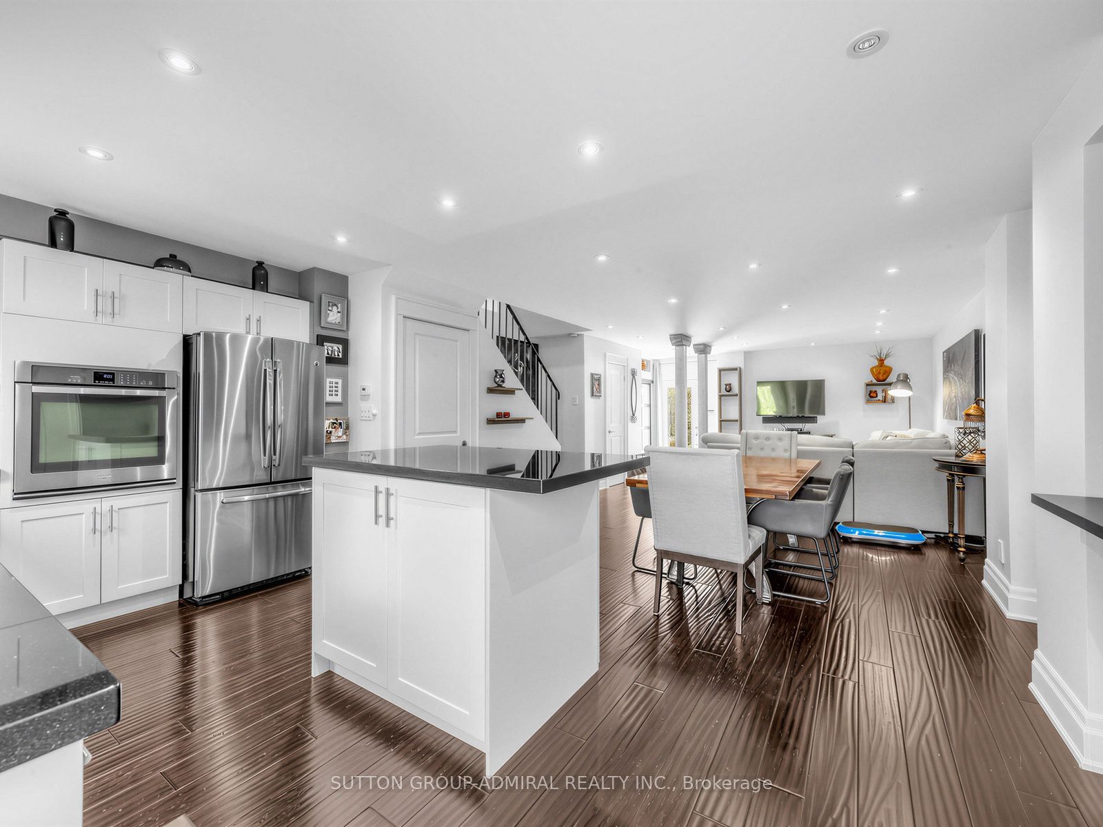 18 Riviera Drive Property Photo 15
