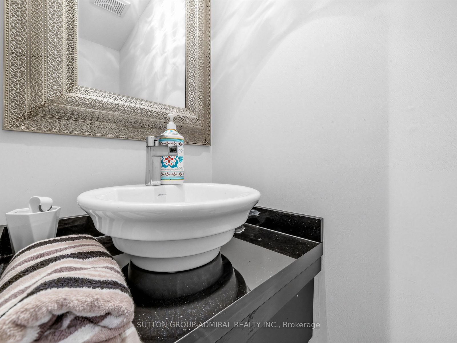 18 Riviera Drive Property Photo 20
