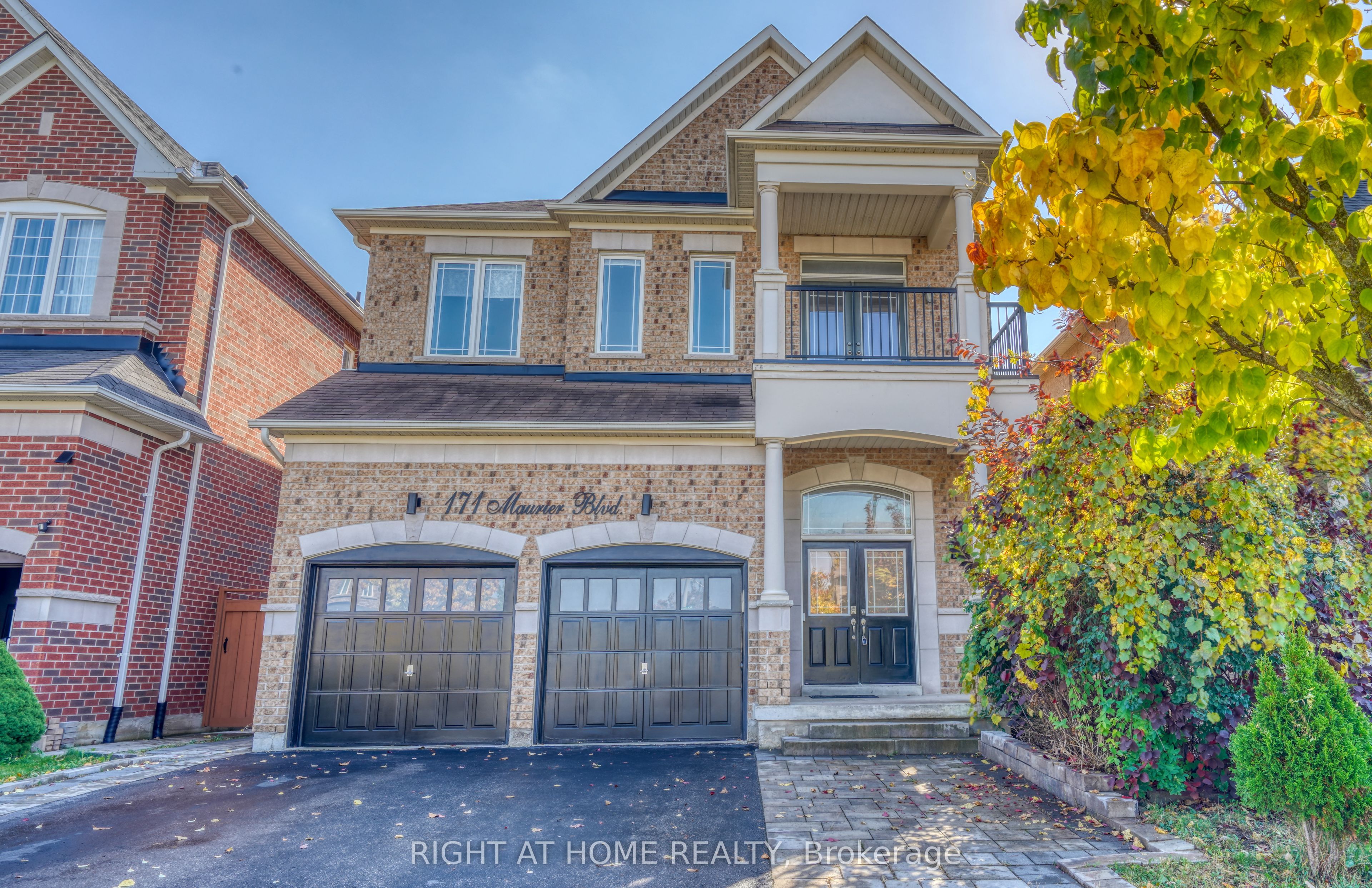 171 Maurier Boulevard Property Photo 1