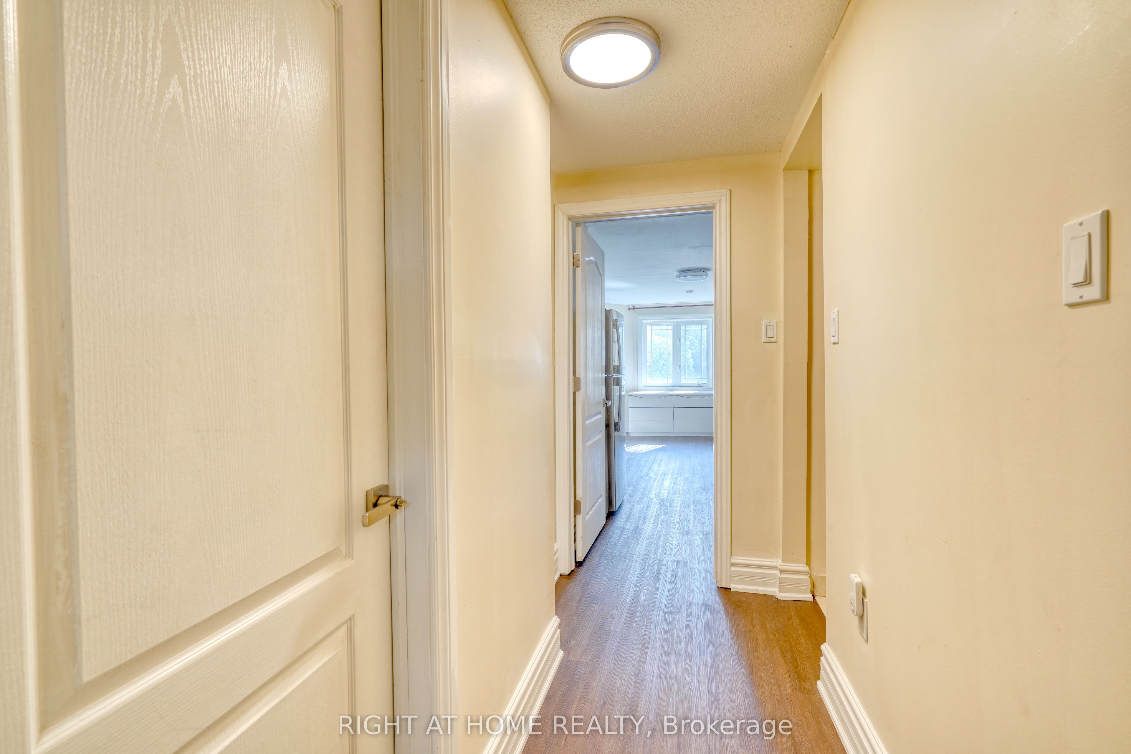 171 Maurier Boulevard Property Photo 41