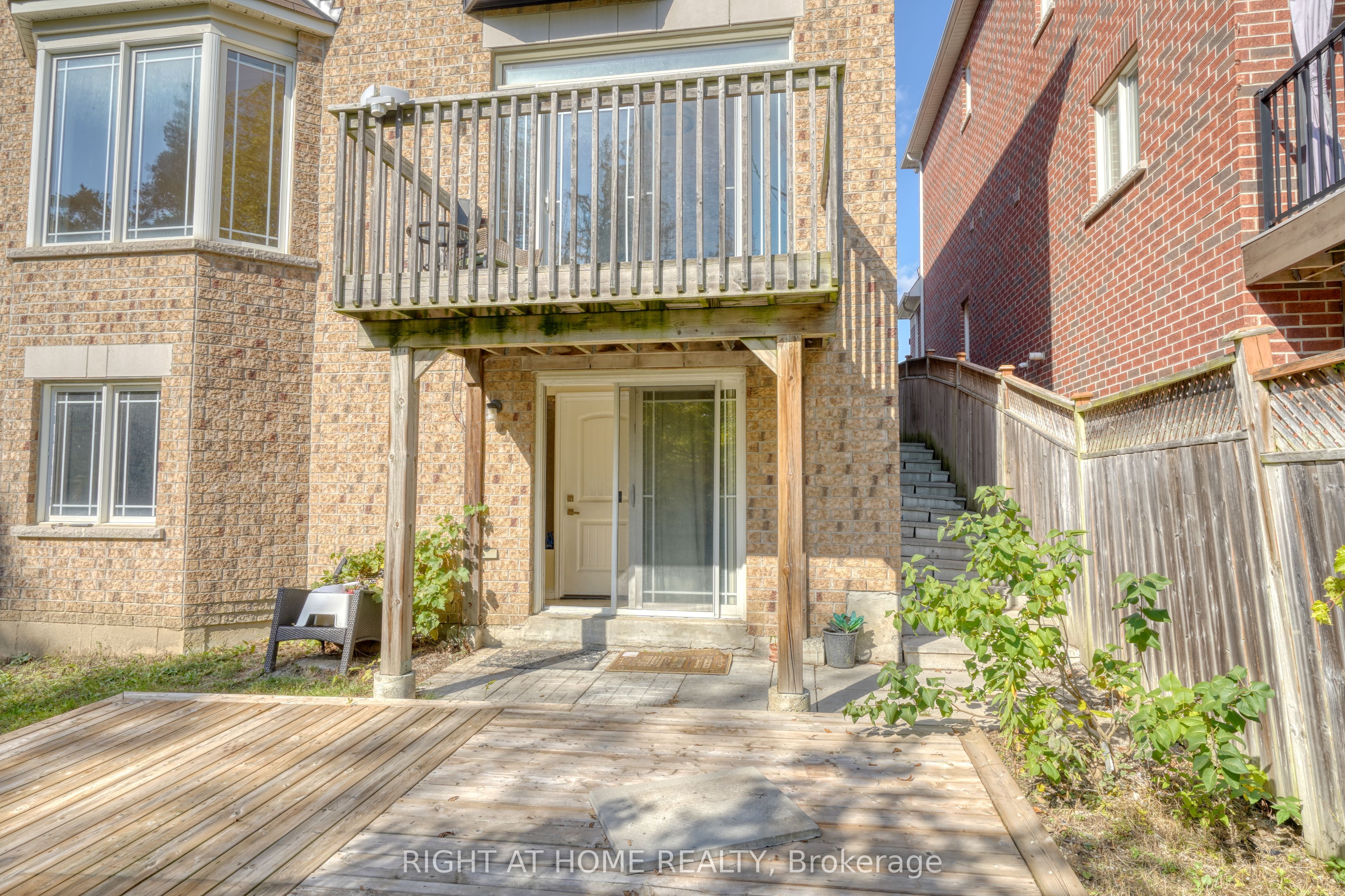 171 Maurier Boulevard Property Photo 47