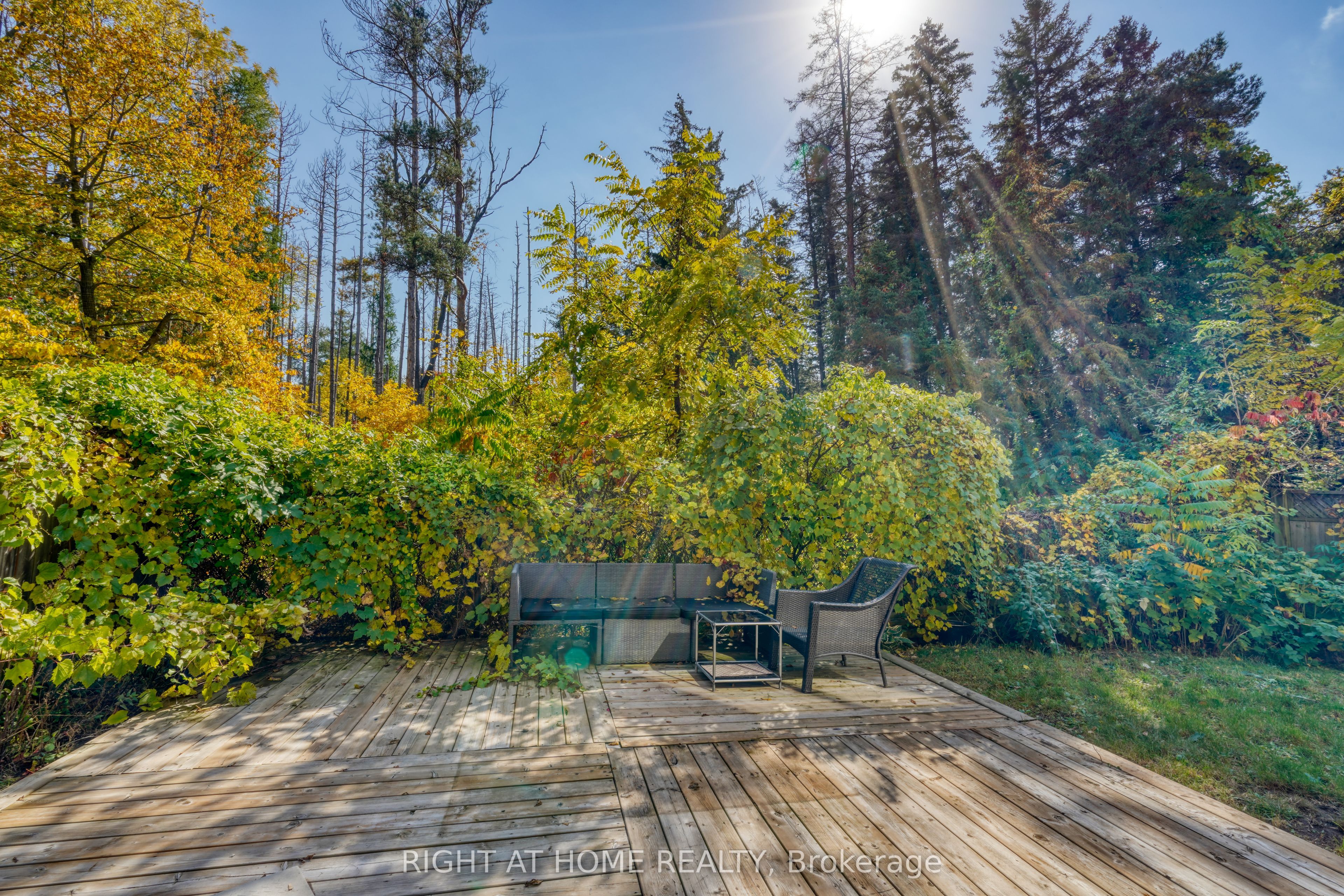 171 Maurier Boulevard Property Photo 49
