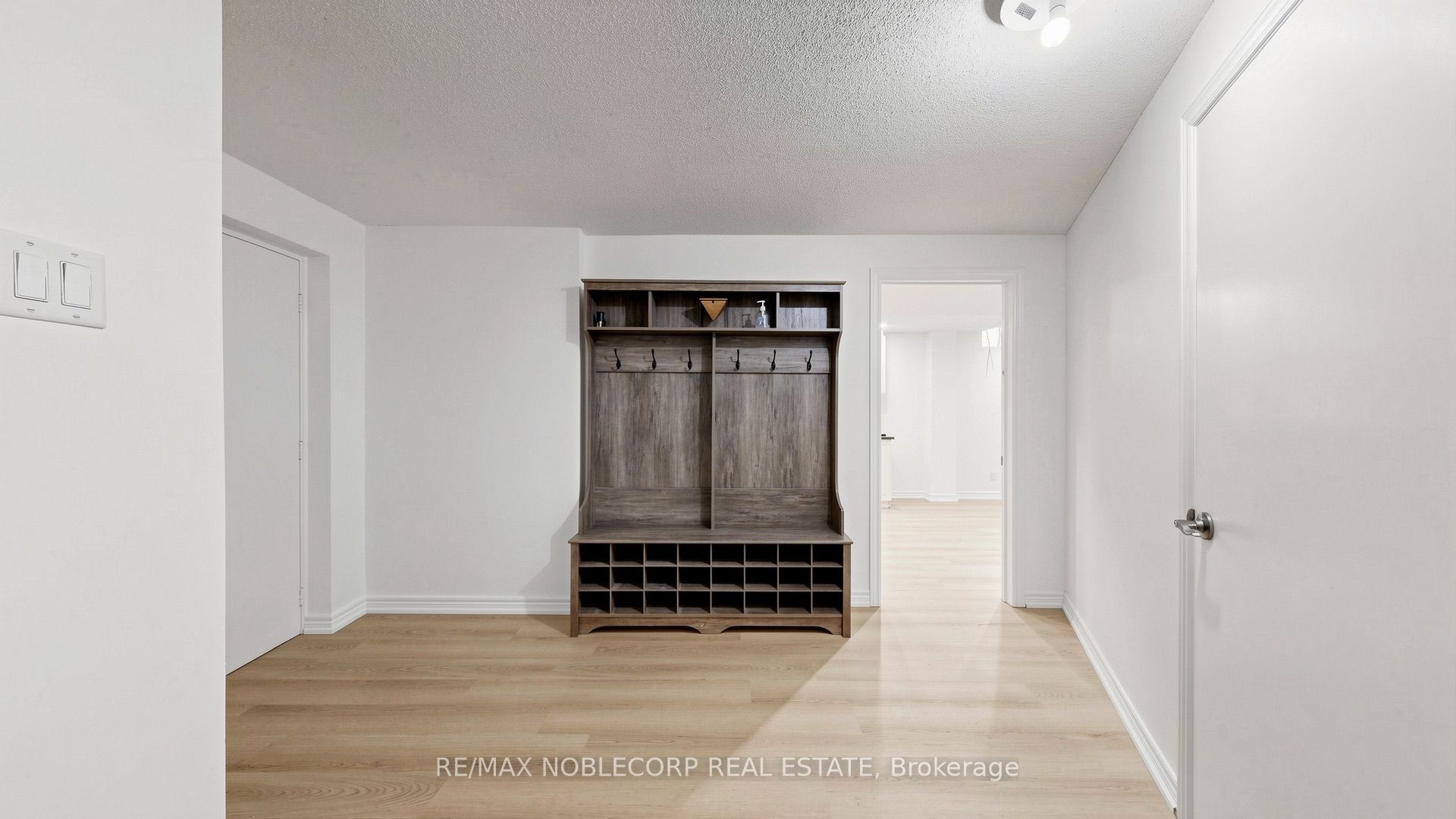 103 Longhouse Street Lower Property Photo 17