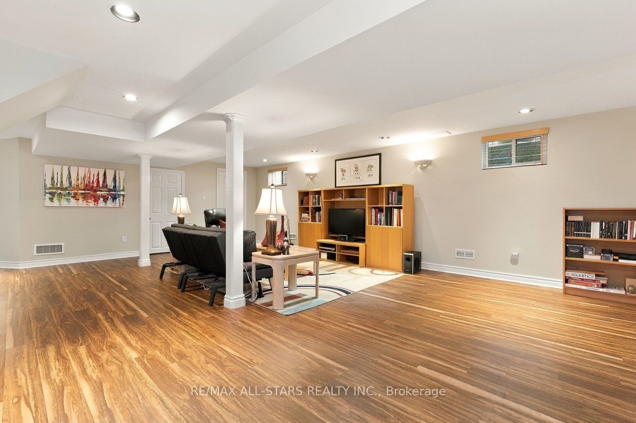 18 Ranger Court Property Photo 35