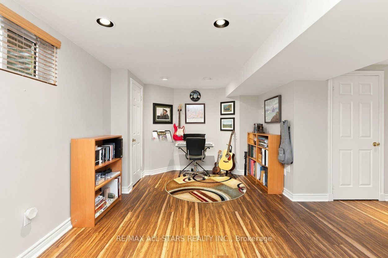 18 Ranger Court Property Photo 38