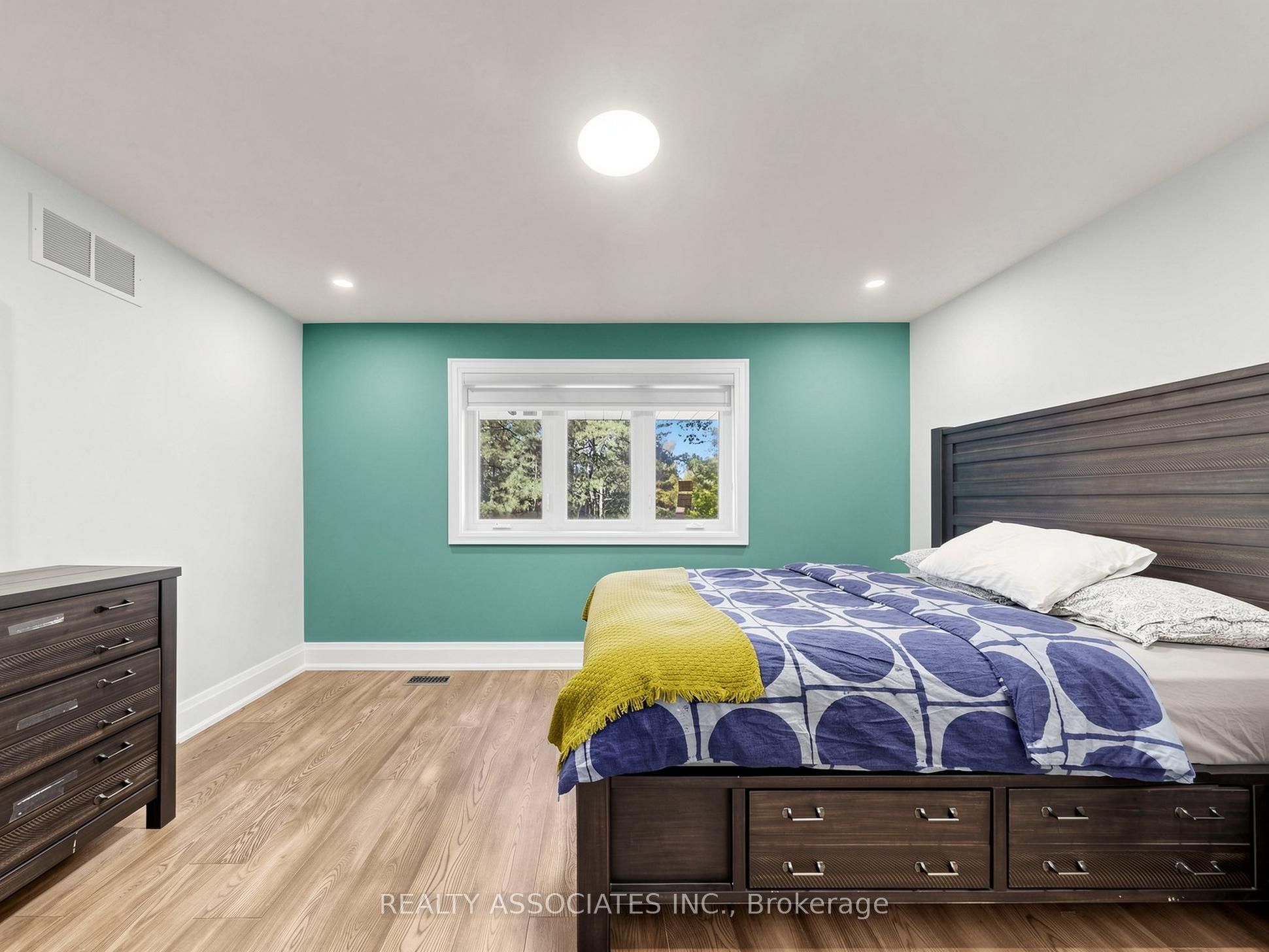 16671 48 Highway Property Photo 26