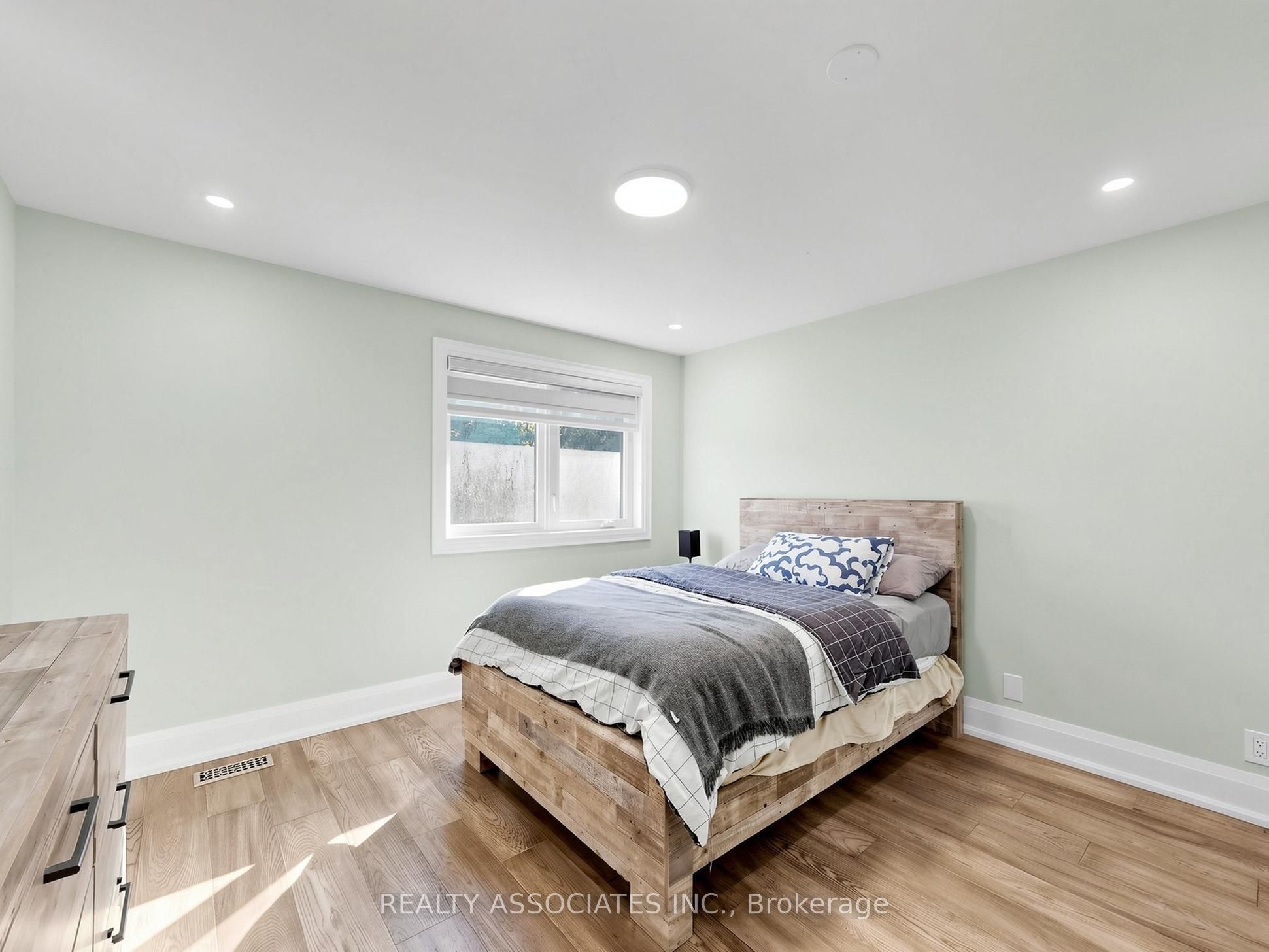 16671 48 Highway Property Photo 28