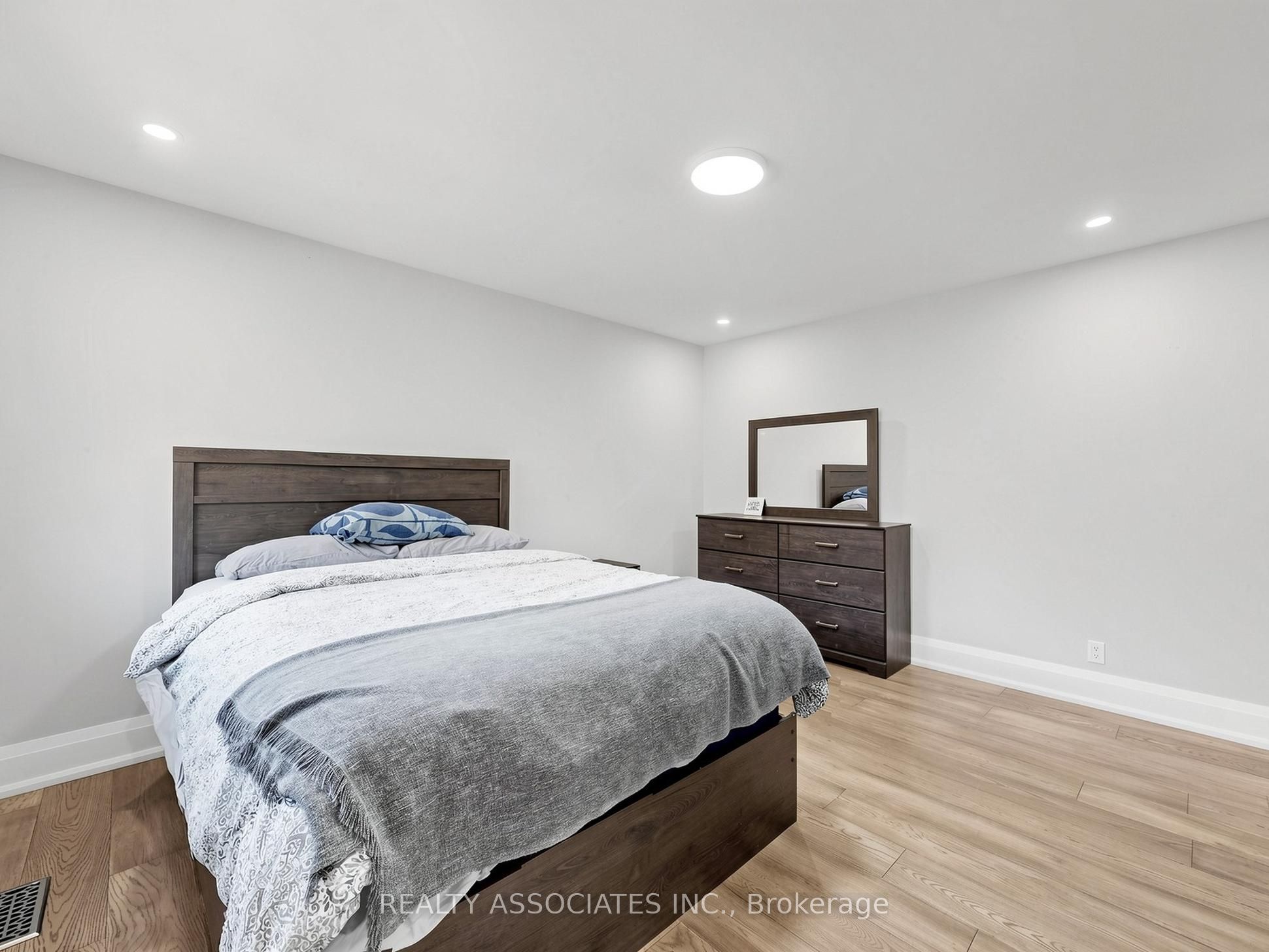 16671 48 Highway Property Photo 30