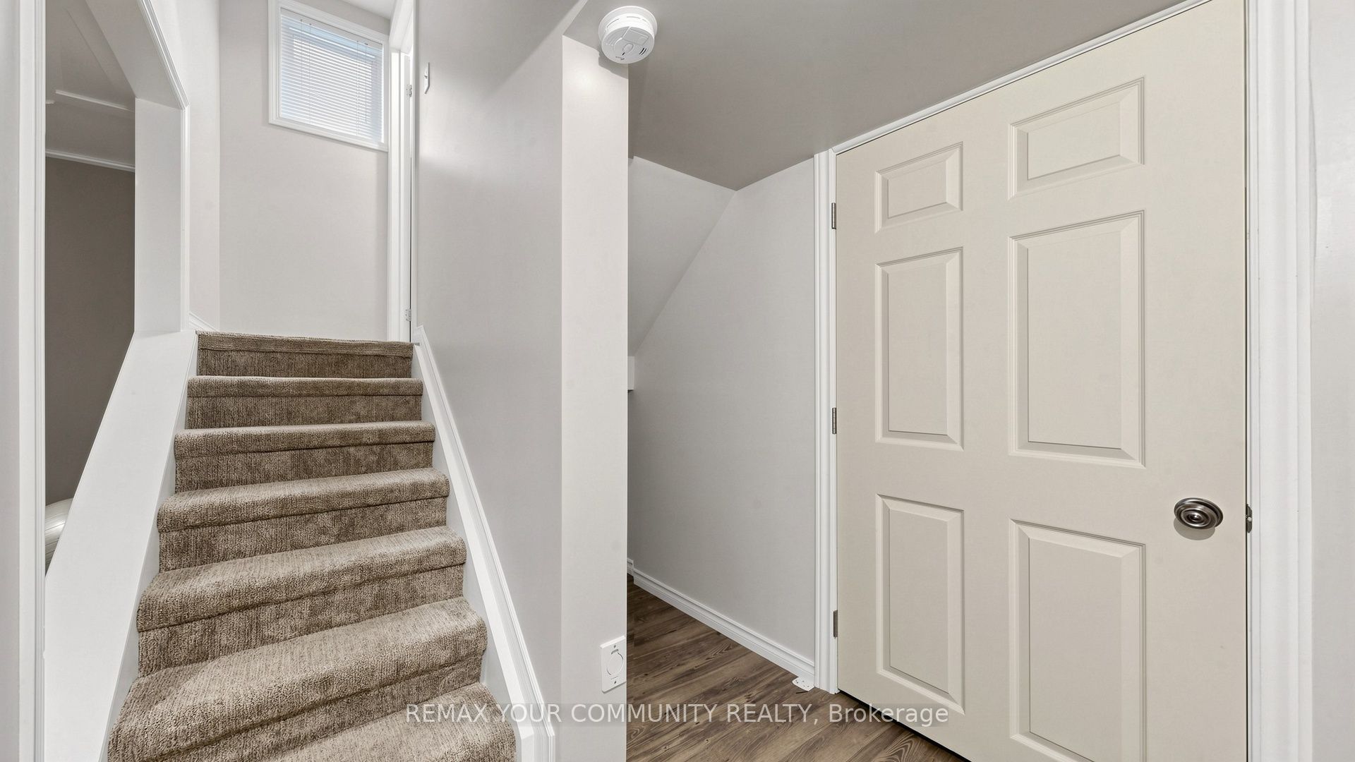 79 Red River Crescent Property Photo 35