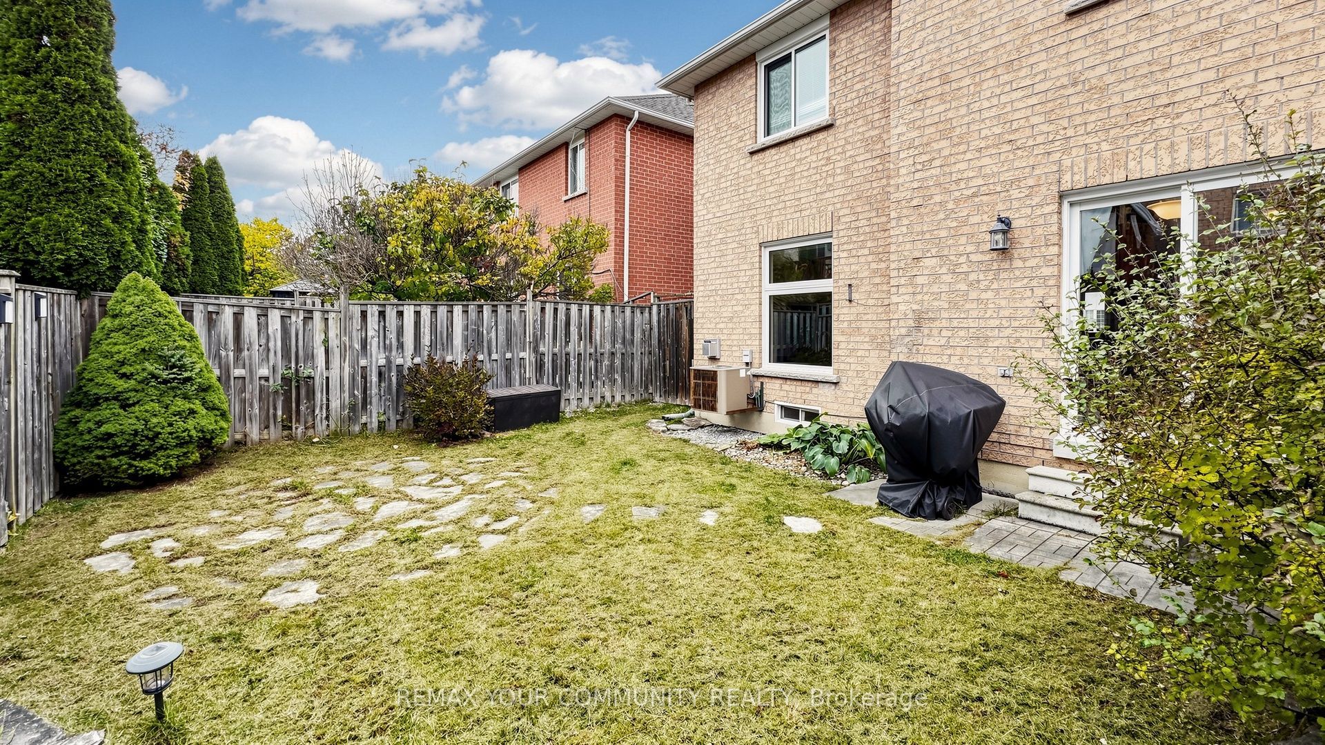 79 Red River Crescent Property Photo 42