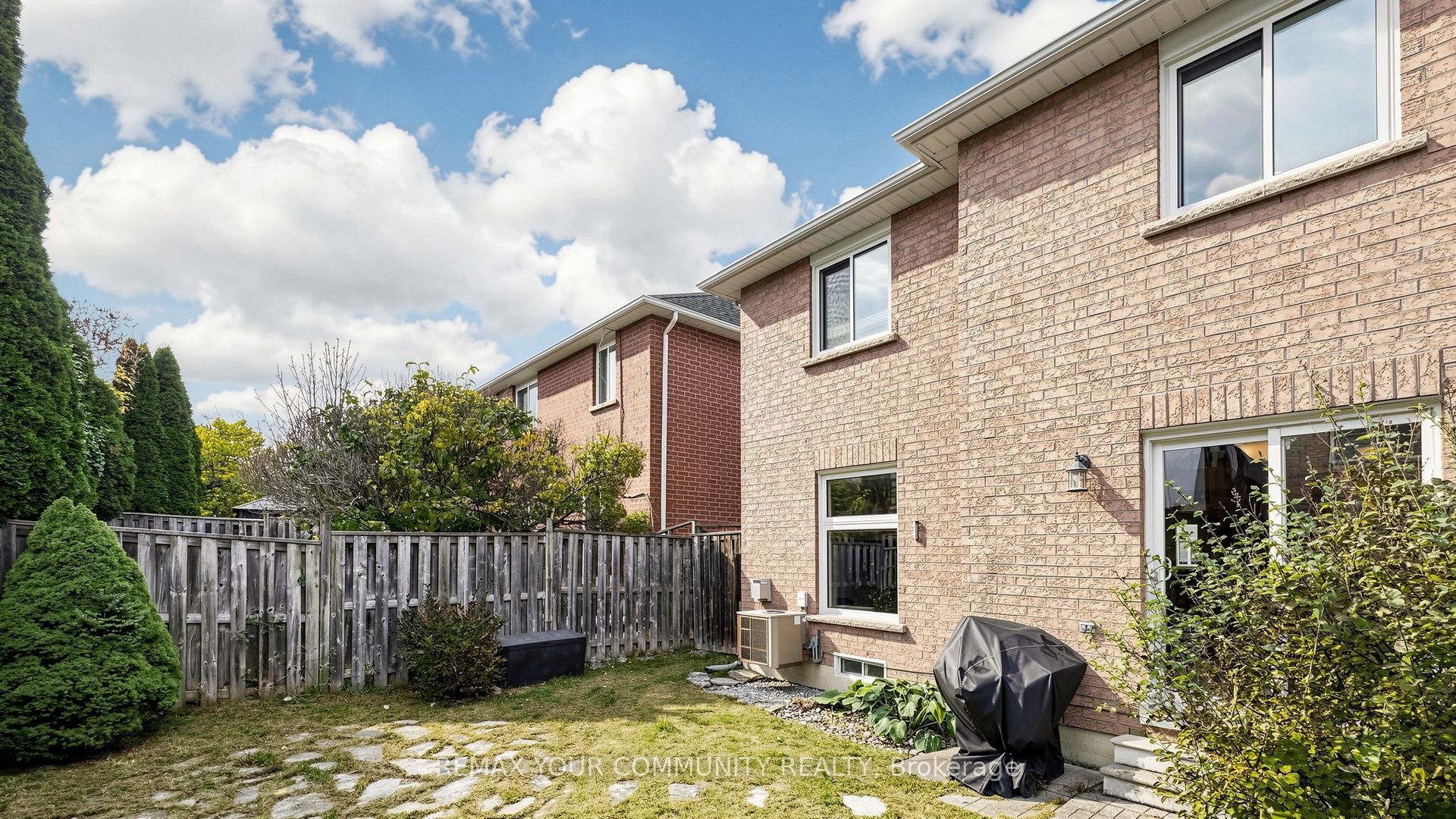 79 Red River Crescent Property Photo 43