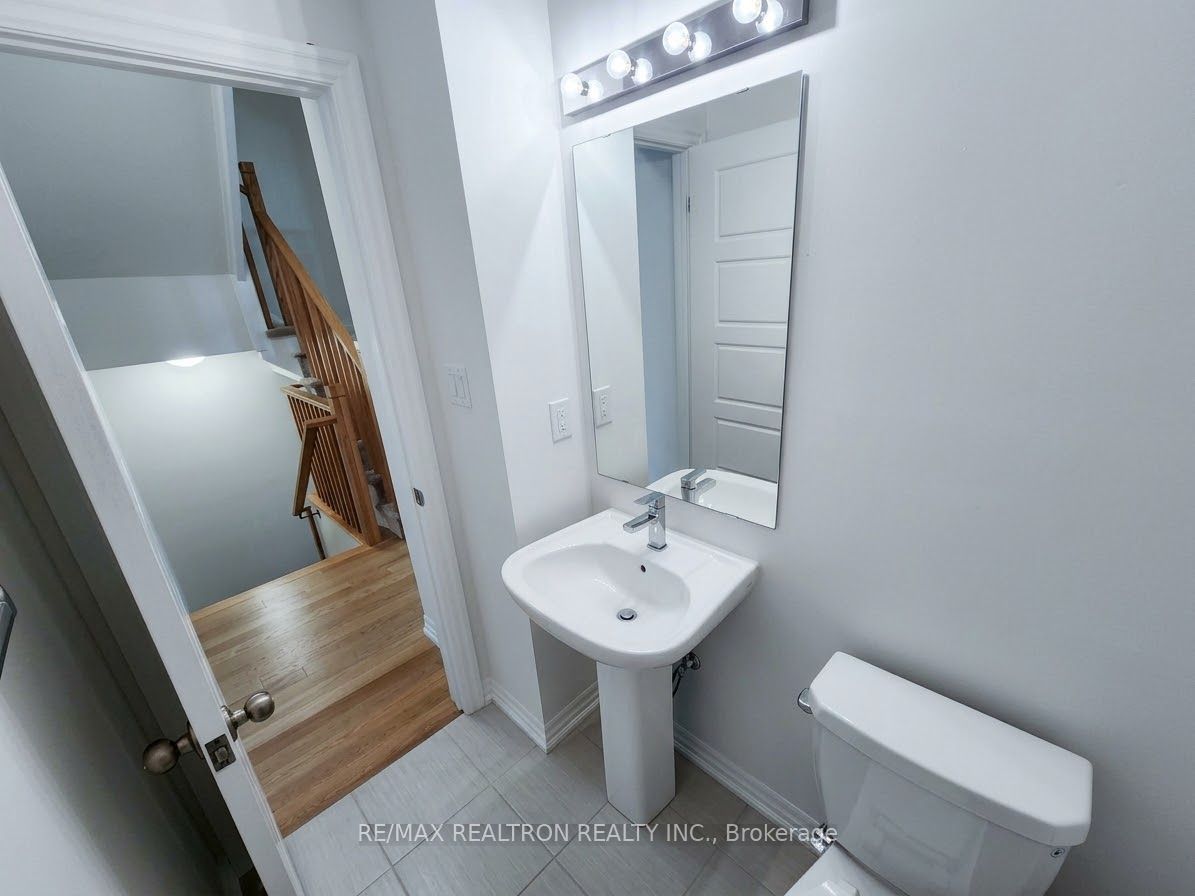 340 Capella Street Property Photo 7