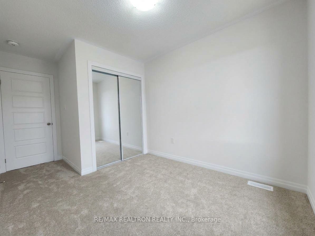 340 Capella Street Property Photo 22