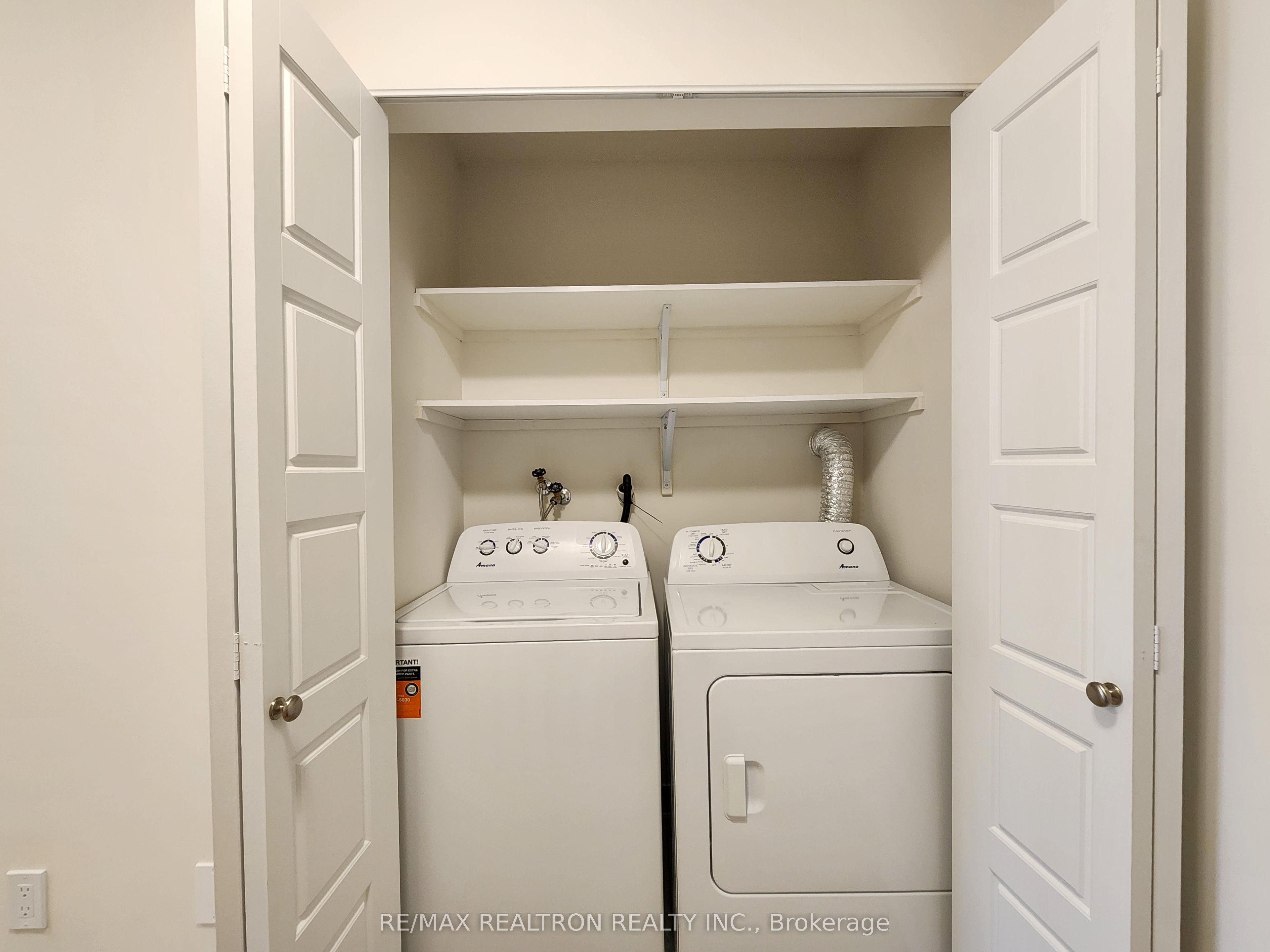 340 Capella Street Property Photo 23