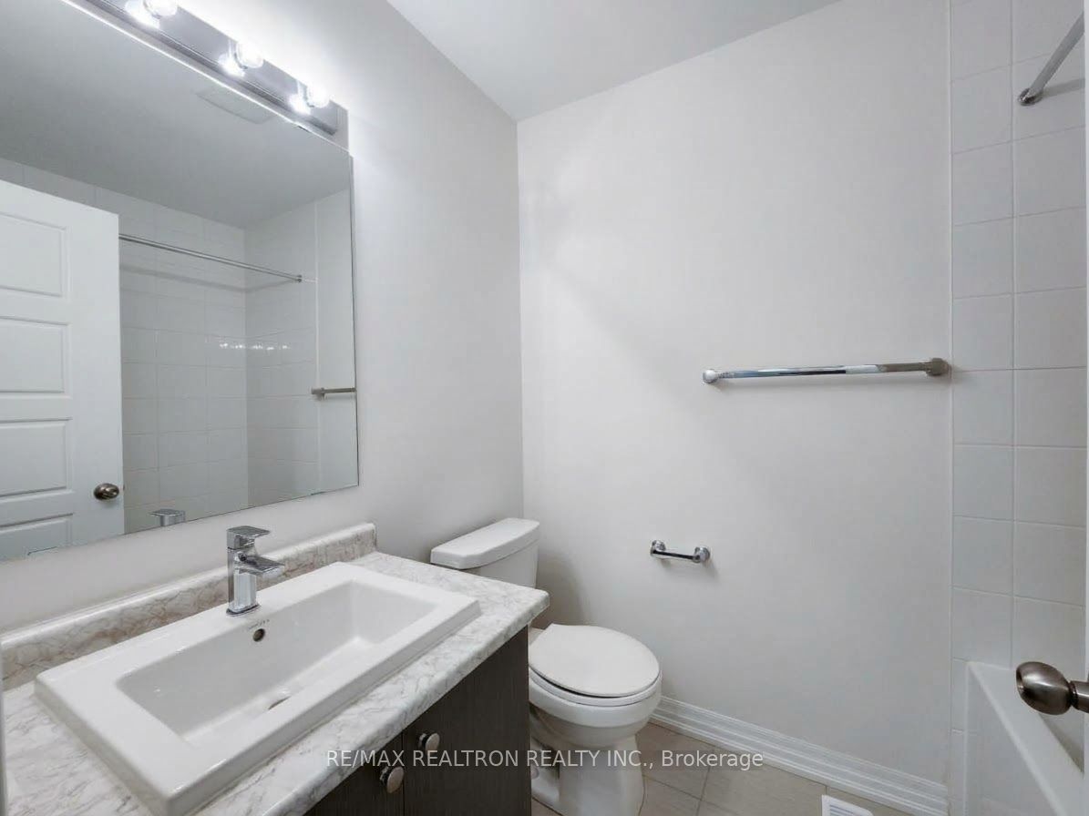 340 Capella Street Property Photo 25