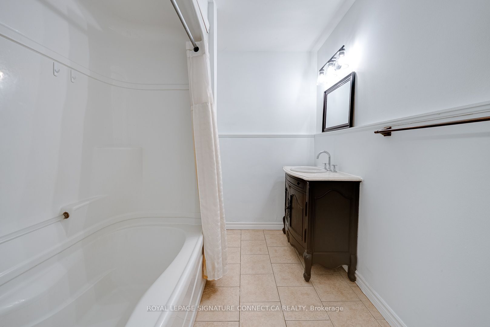 166 Cherrywood Drive Upper Level Property Photo 30
