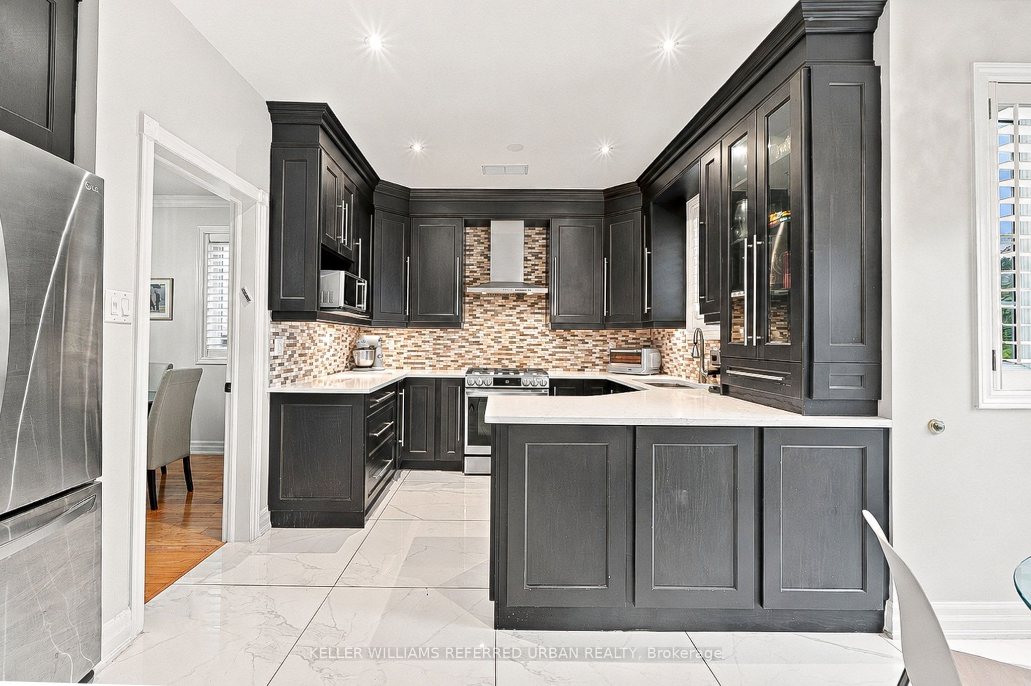 63 Oatlands Crescent Property Photo 13